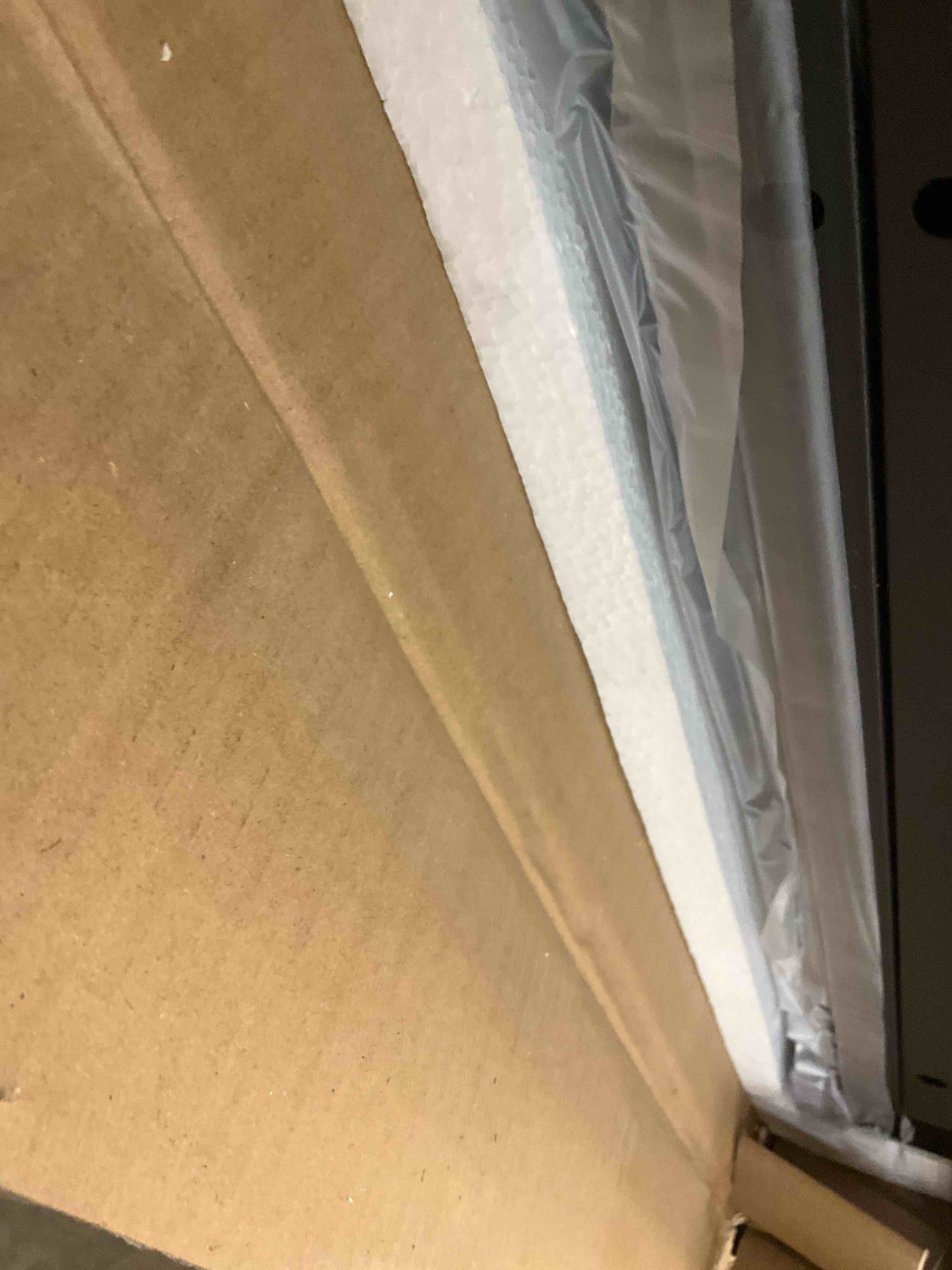 https://s3.amazonaws.com/lotting-images-prod/BargainHunt/EXS01673742_1713806821105.jpeg
