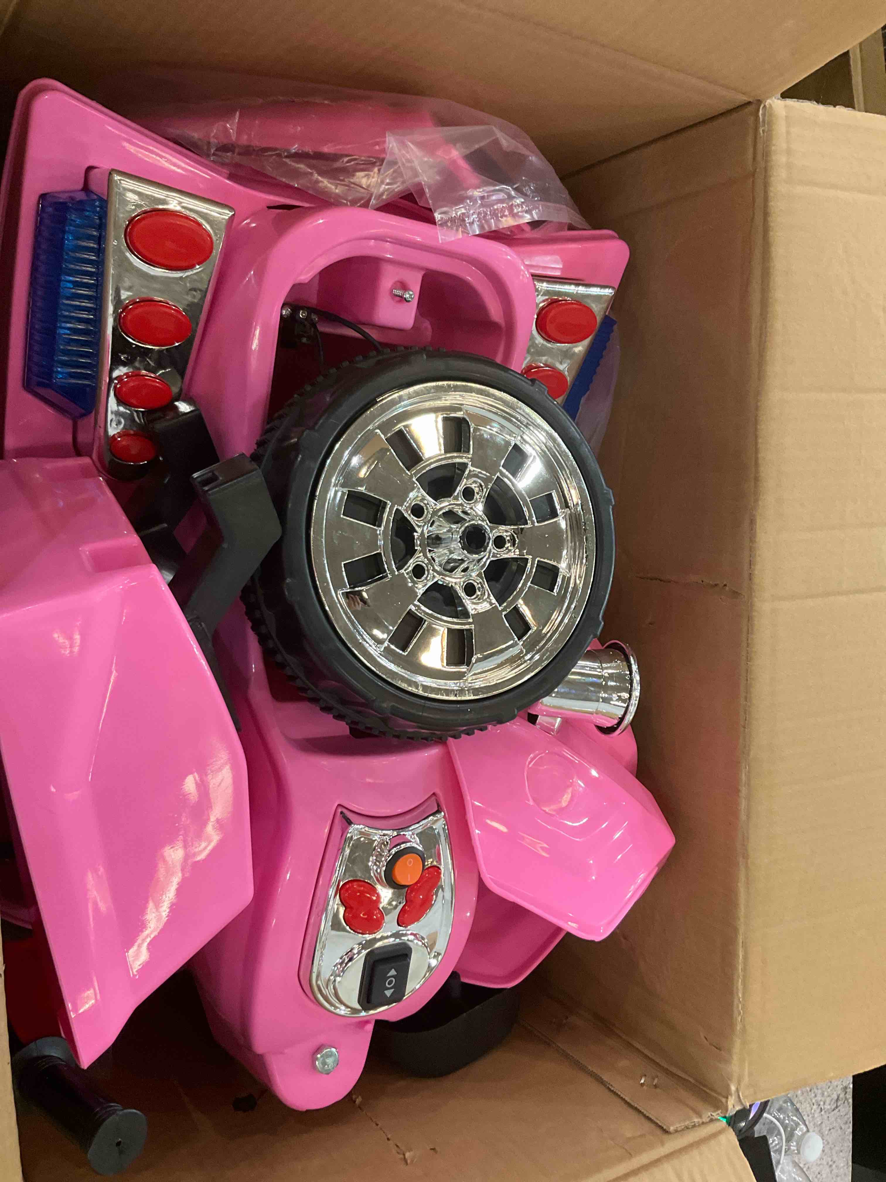 https://s3.amazonaws.com/lotting-images-prod/BargainHunt/EXS01673757_1713812487600.jpeg