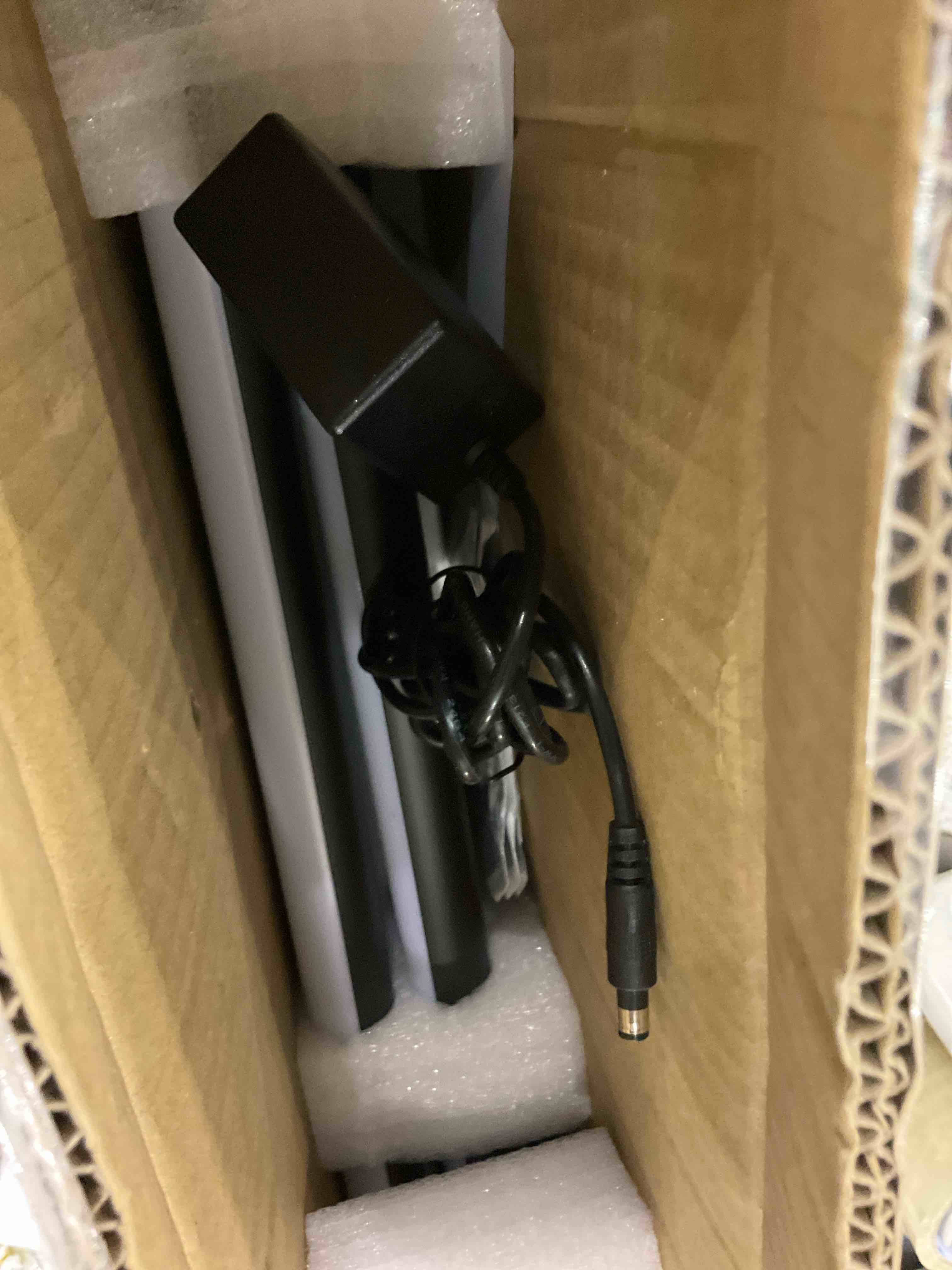https://s3.amazonaws.com/lotting-images-prod/BargainHunt/EXS01673864_1713957468096.jpeg