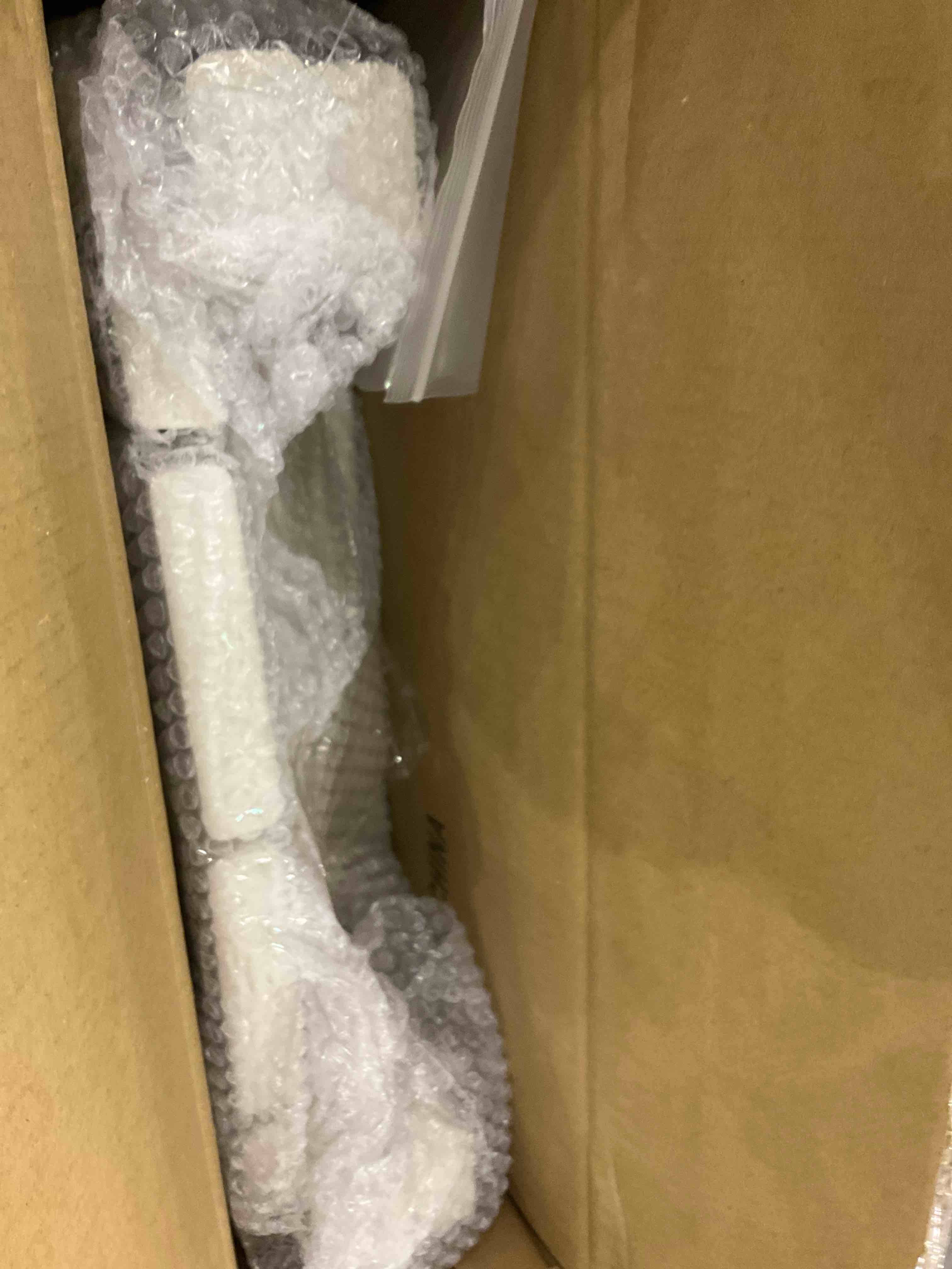 https://s3.amazonaws.com/lotting-images-prod/BargainHunt/EXS01673996_1714045621608.jpeg