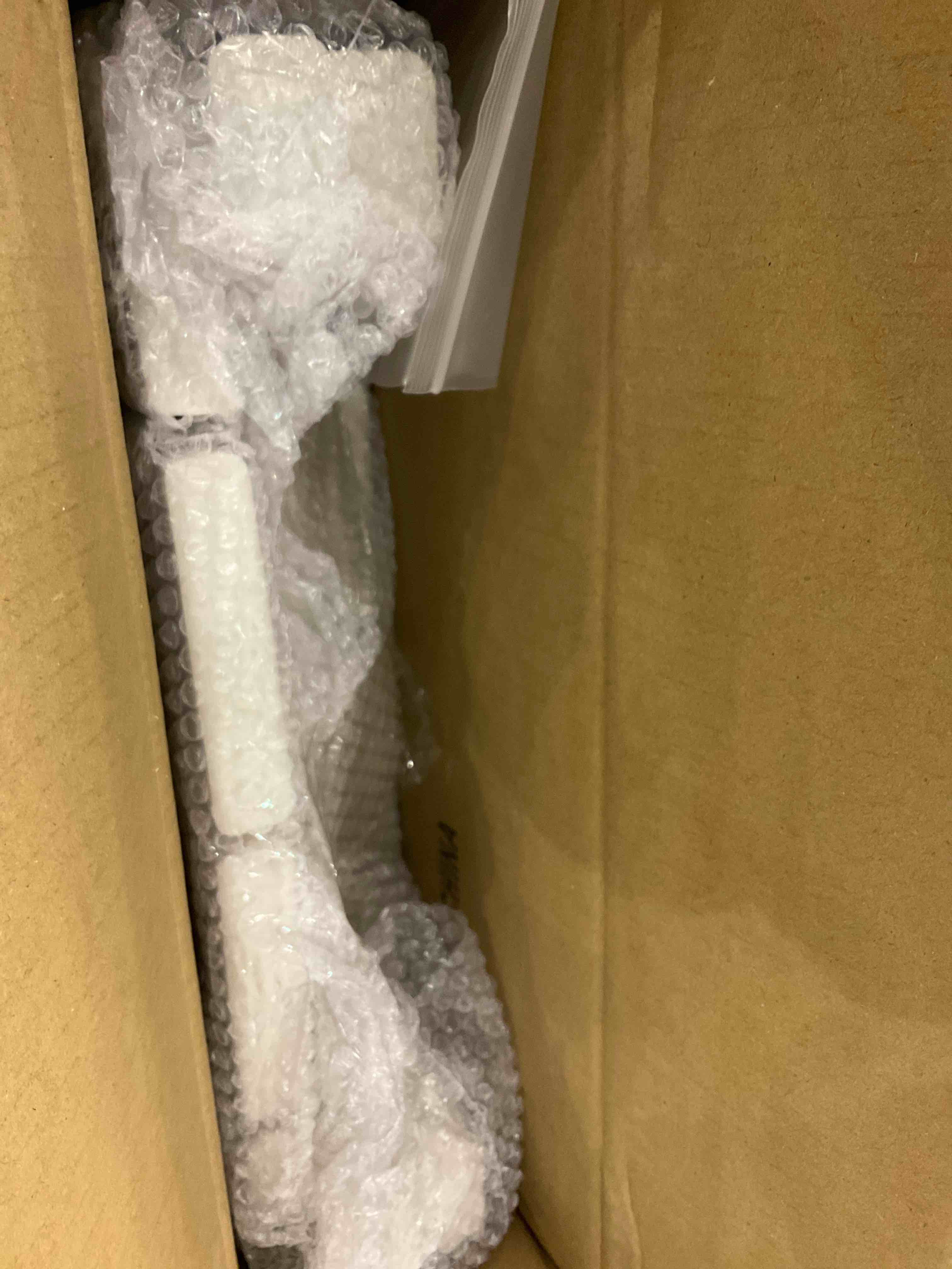 https://s3.amazonaws.com/lotting-images-prod/BargainHunt/EXS01673996_1714045622407.jpeg