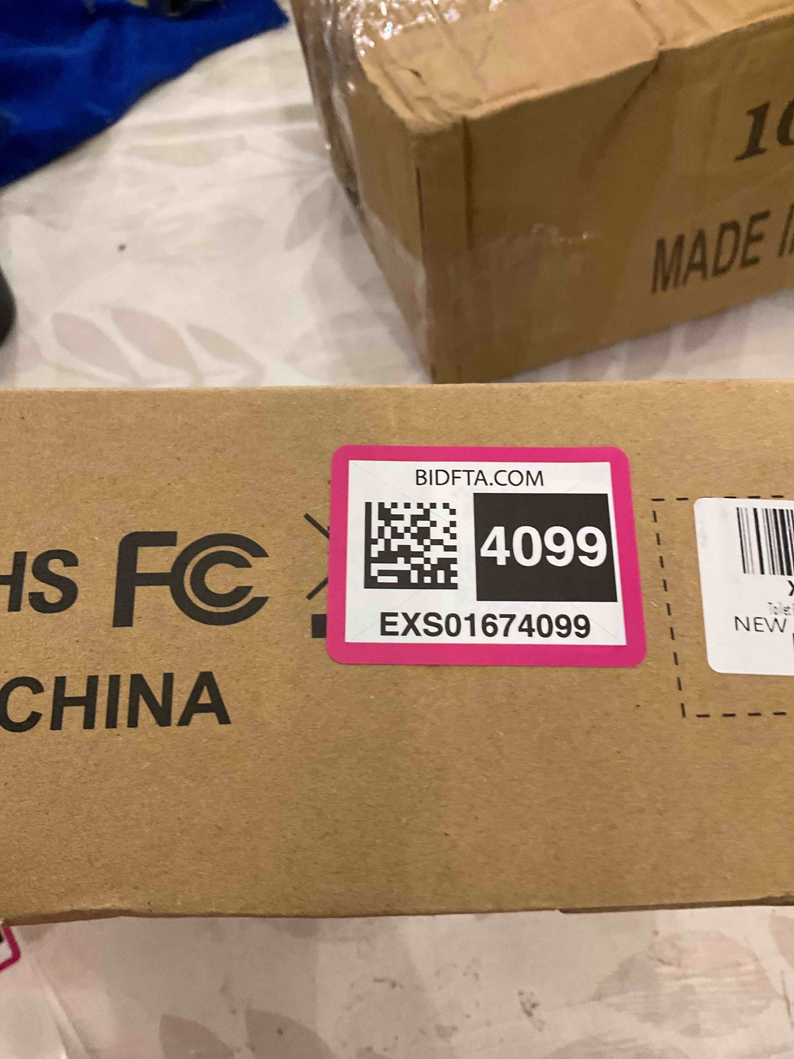 https://s3.amazonaws.com/lotting-images-prod/BargainHunt/EXS01674099_1715707123604.jpeg
