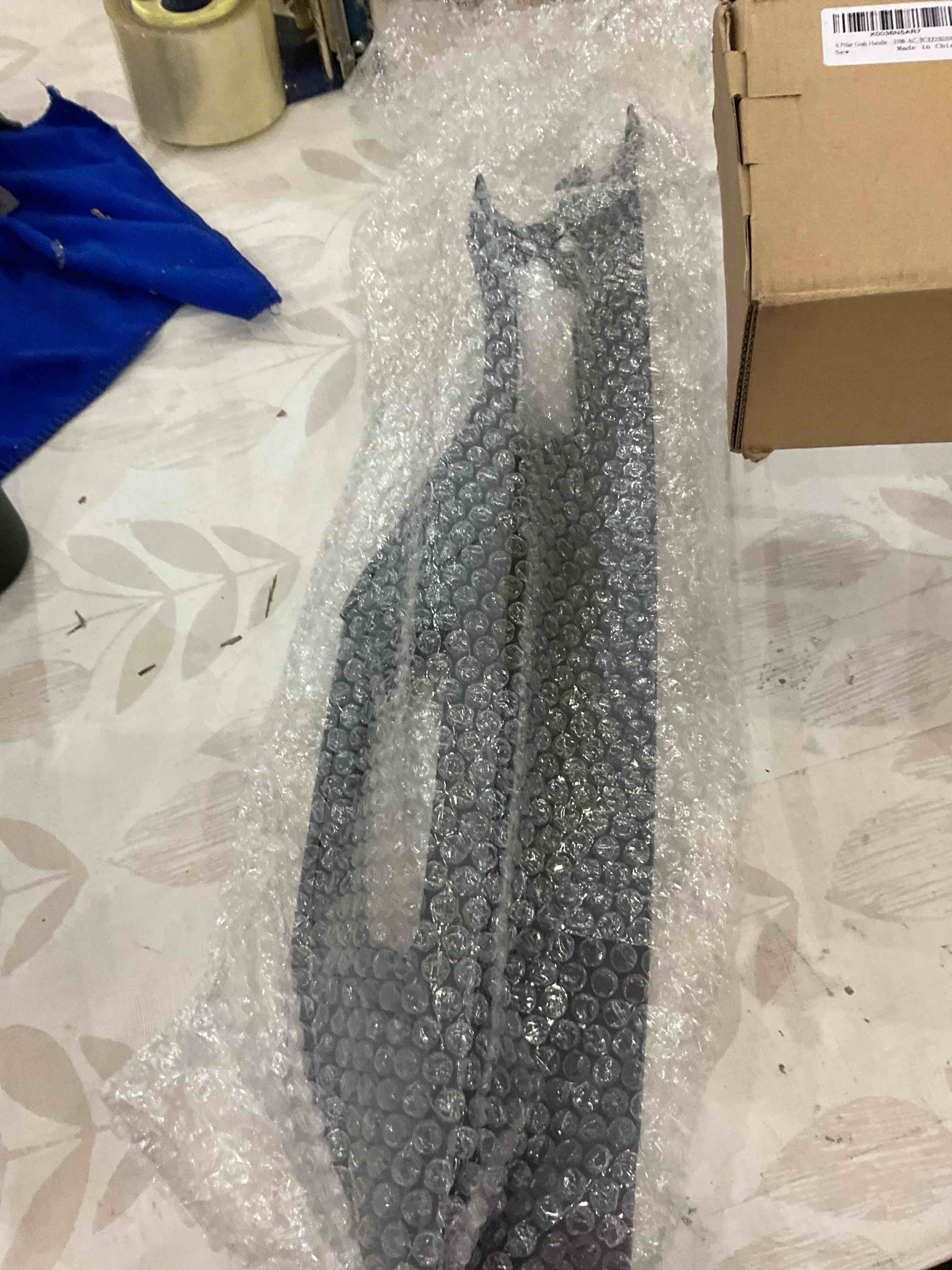 https://s3.amazonaws.com/lotting-images-prod/BargainHunt/EXS01674117_1715709123065.jpeg