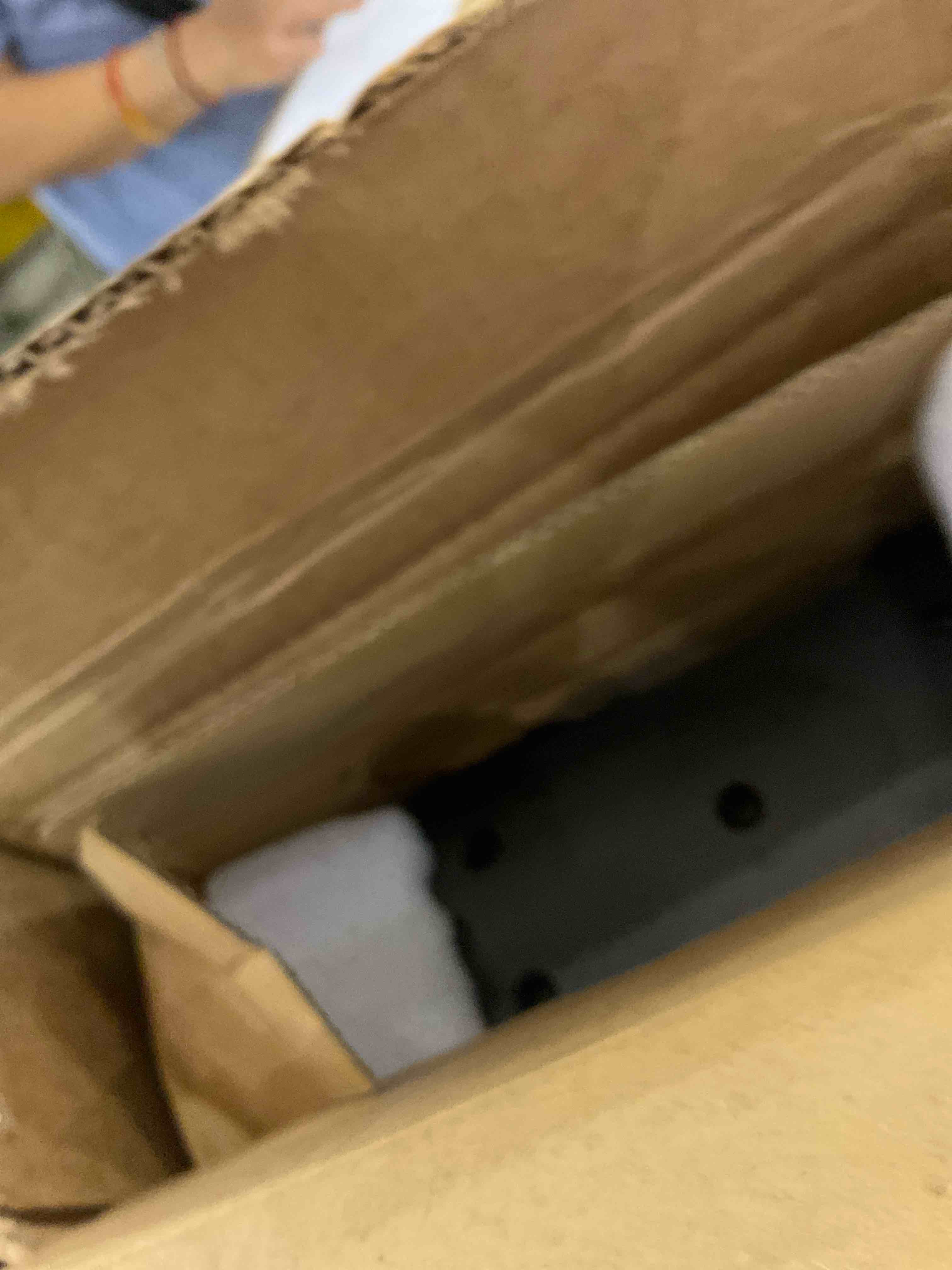 https://s3.amazonaws.com/lotting-images-prod/BargainHunt/EXS01674208_1715775401584.jpeg