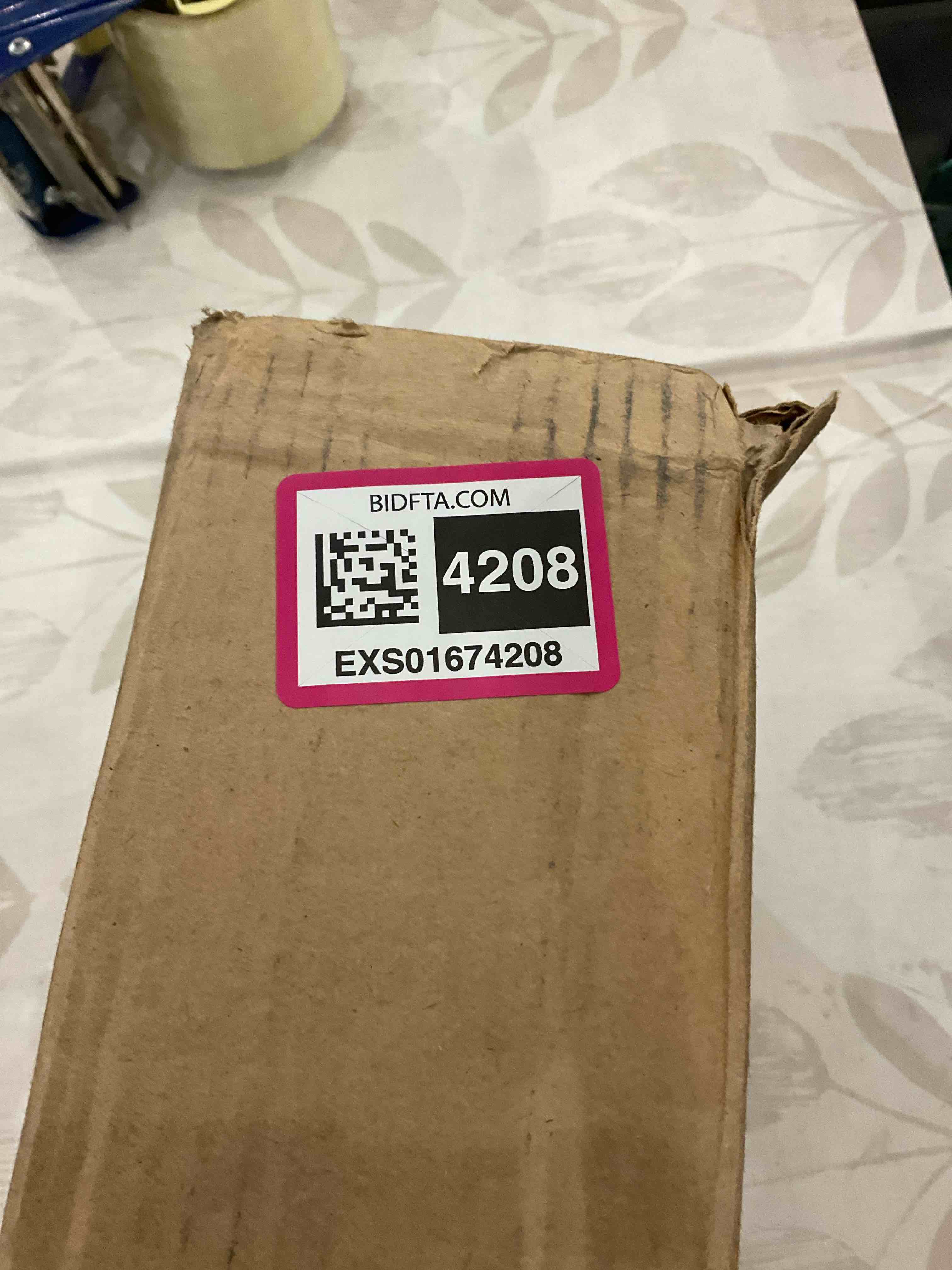 https://s3.amazonaws.com/lotting-images-prod/BargainHunt/EXS01674208_1715775433948.jpeg