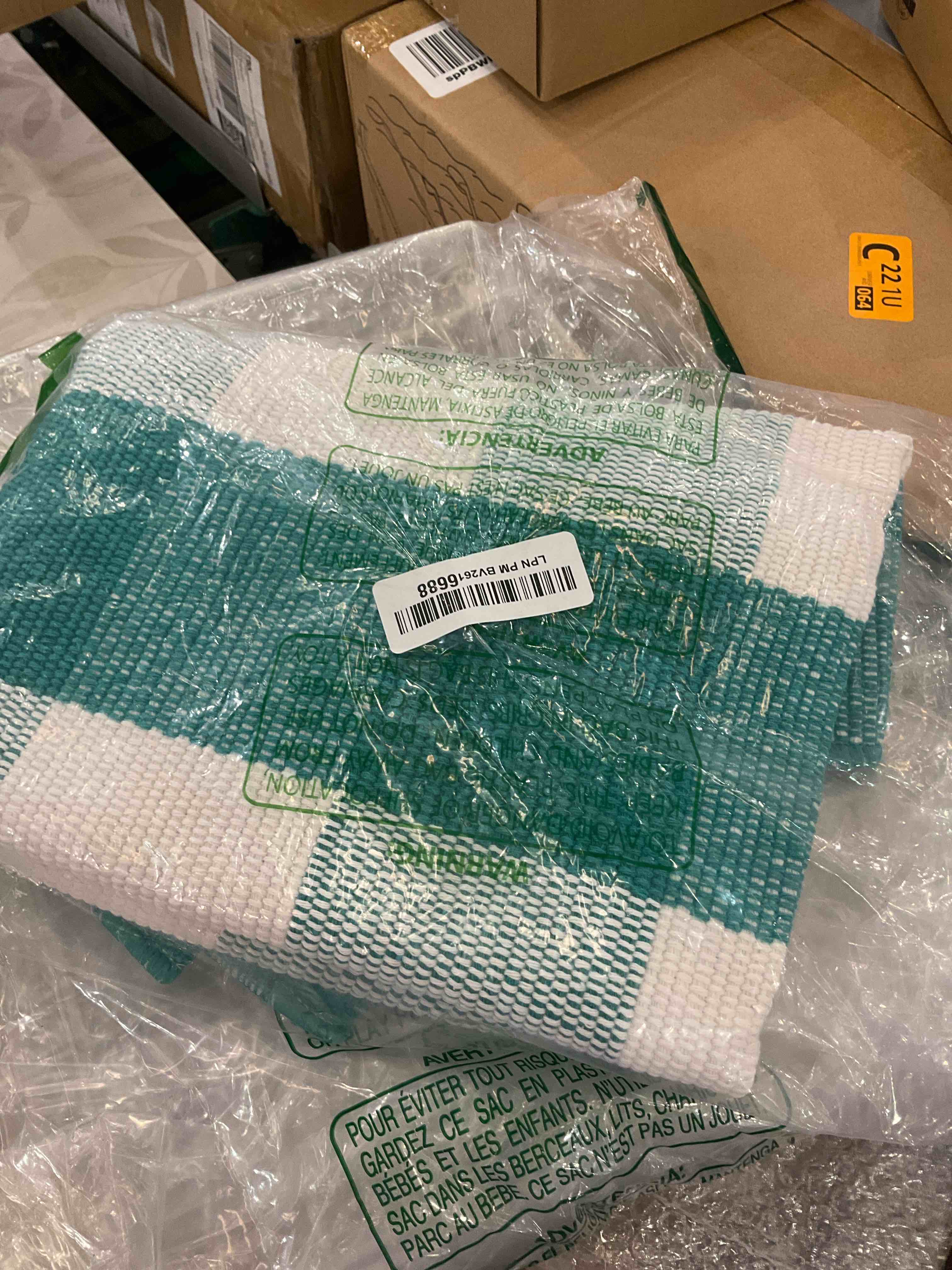 https://s3.amazonaws.com/lotting-images-prod/BargainHunt/EXS01674249_1715781490309.jpeg