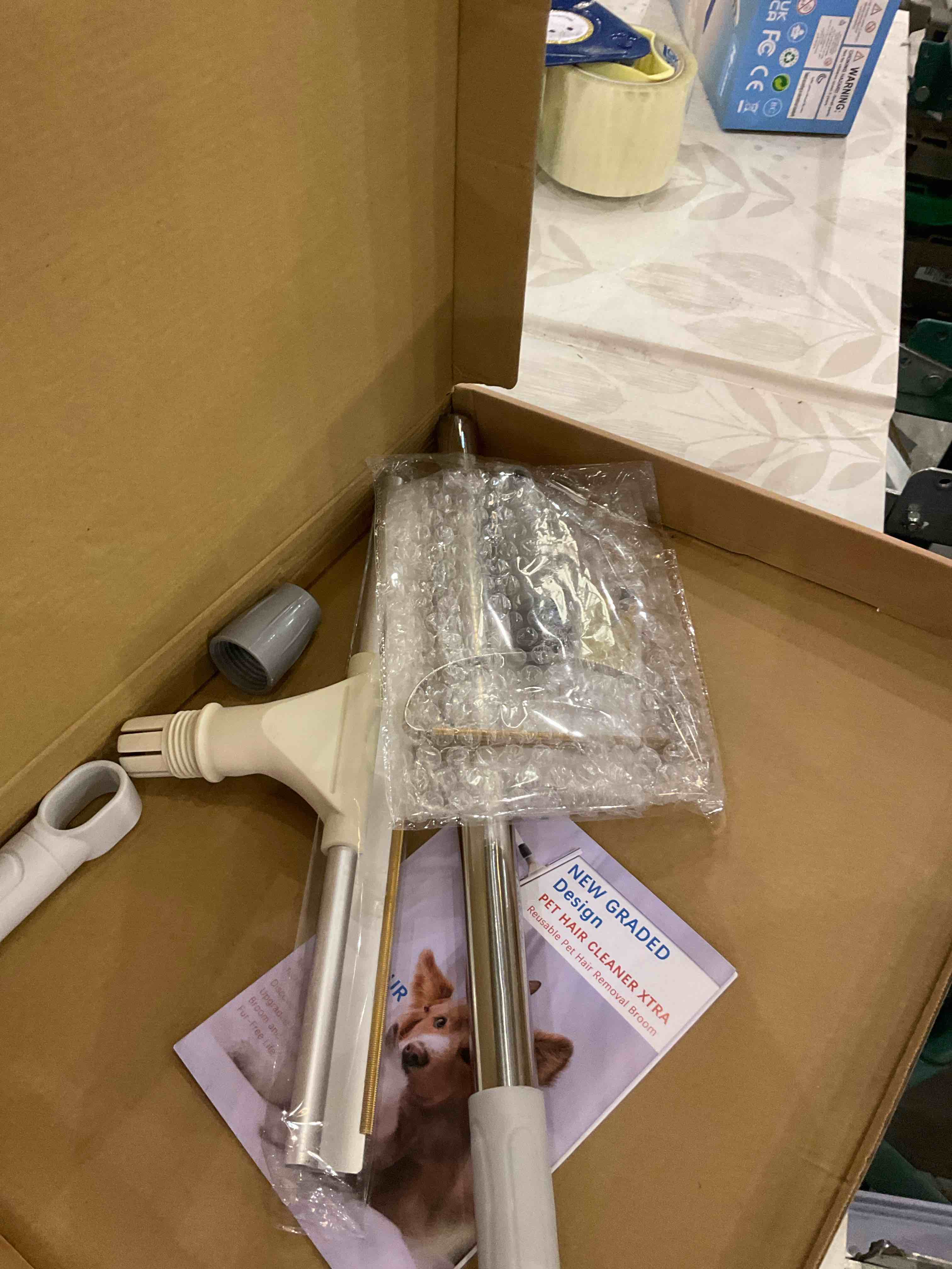 https://s3.amazonaws.com/lotting-images-prod/BargainHunt/EXS01674363_1715794922490.jpeg