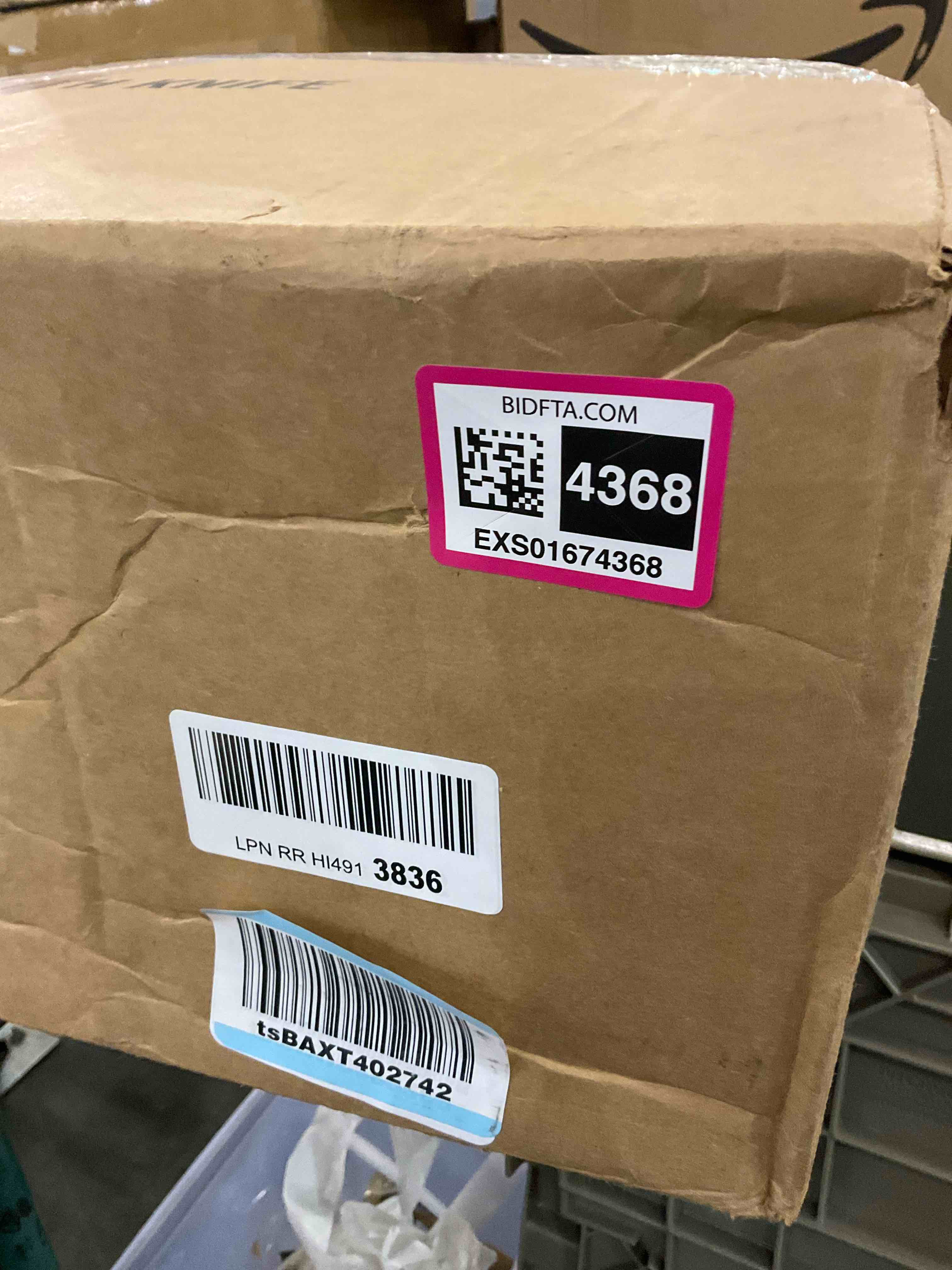 https://s3.amazonaws.com/lotting-images-prod/BargainHunt/EXS01674368_1715795552828.jpeg