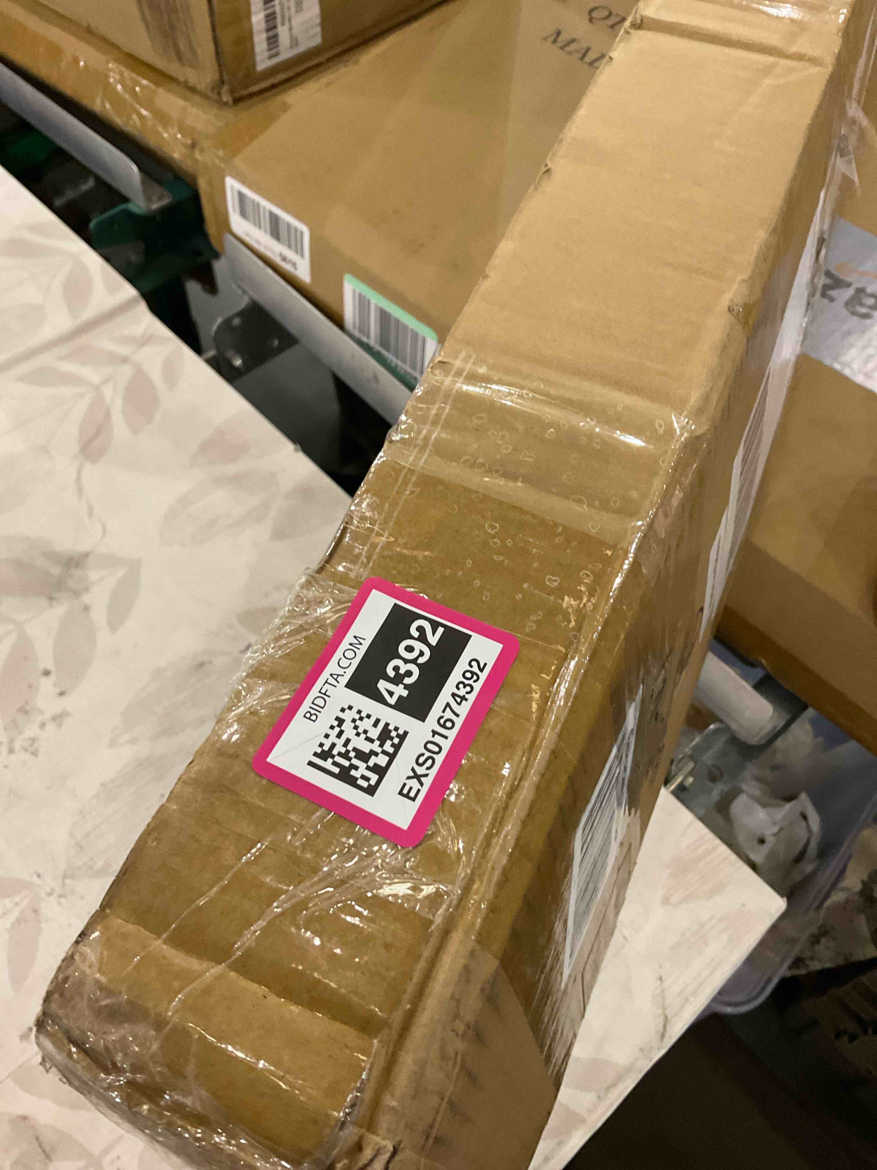 https://s3.amazonaws.com/lotting-images-prod/BargainHunt/EXS01674392_1715800297725.jpeg
