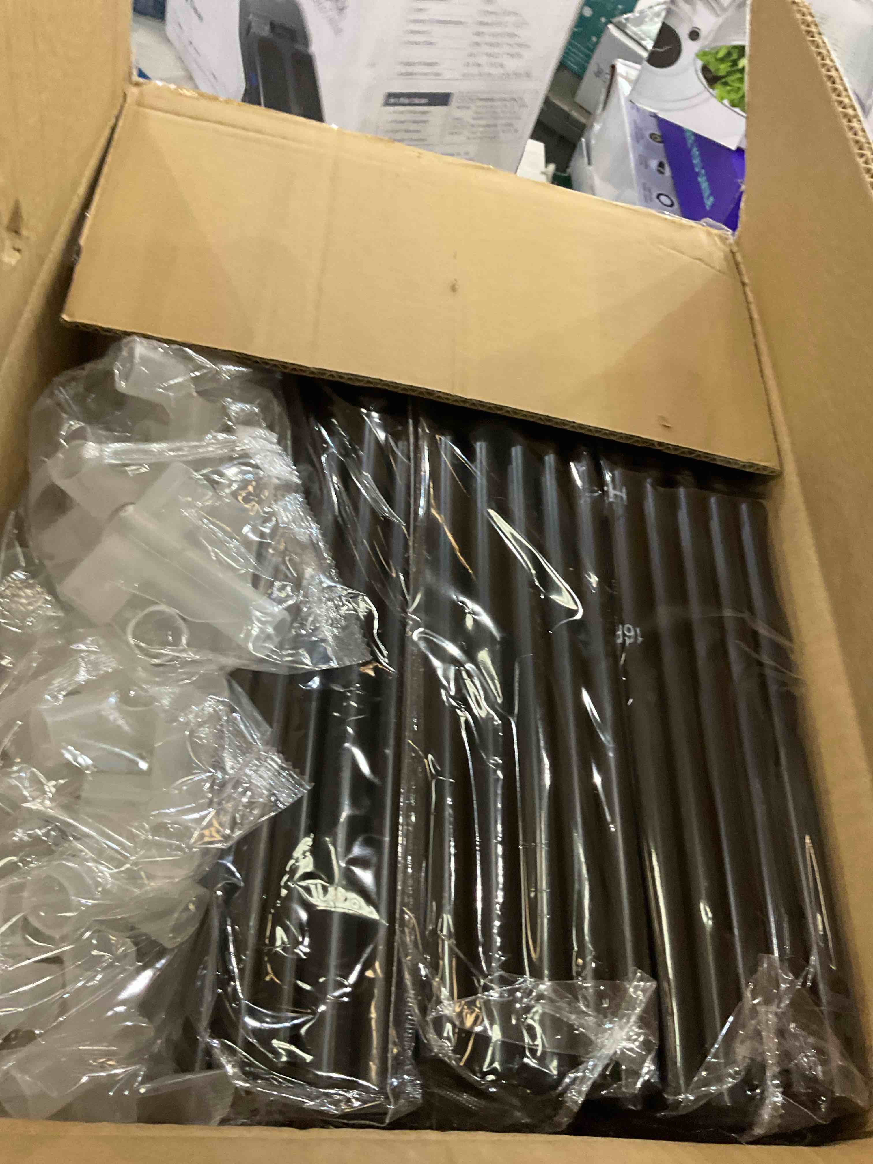 https://s3.amazonaws.com/lotting-images-prod/BargainHunt/EXS01674469_1715868070030.jpeg