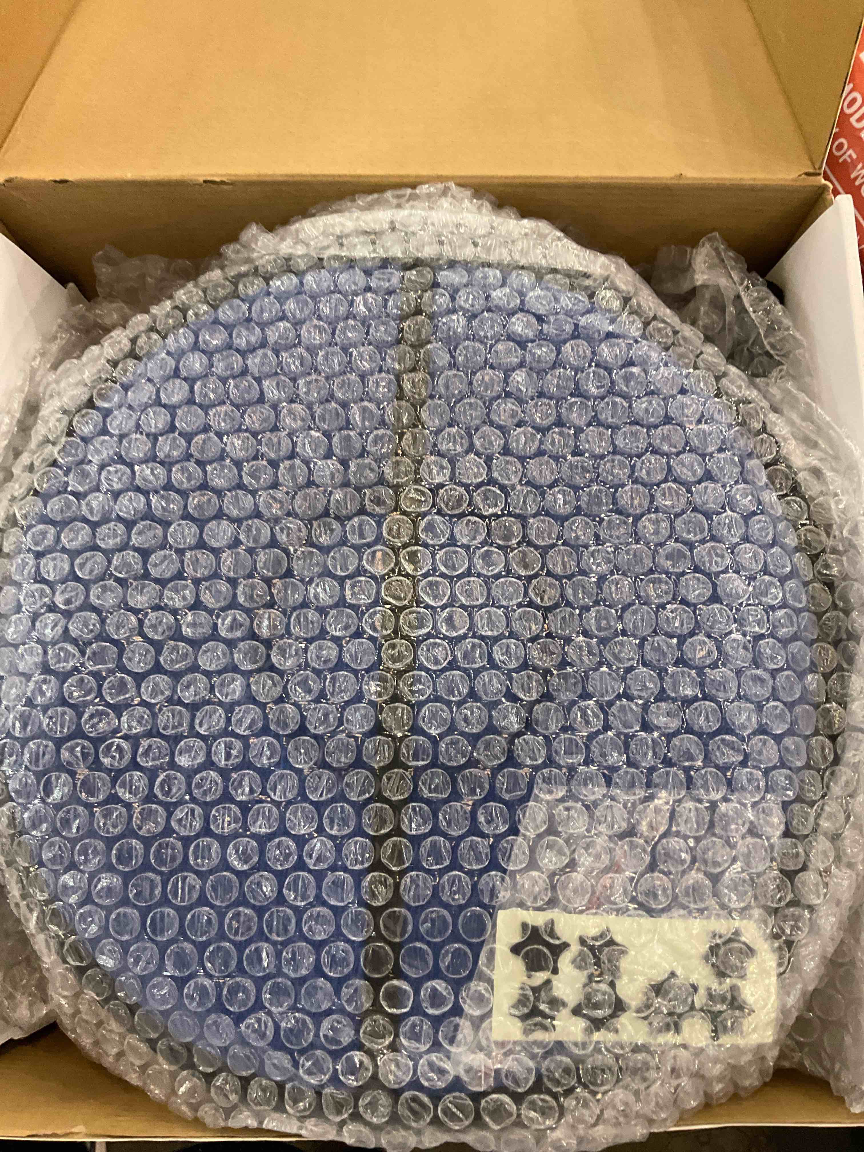 https://s3.amazonaws.com/lotting-images-prod/BargainHunt/EXS01674882_1714484310848.jpeg