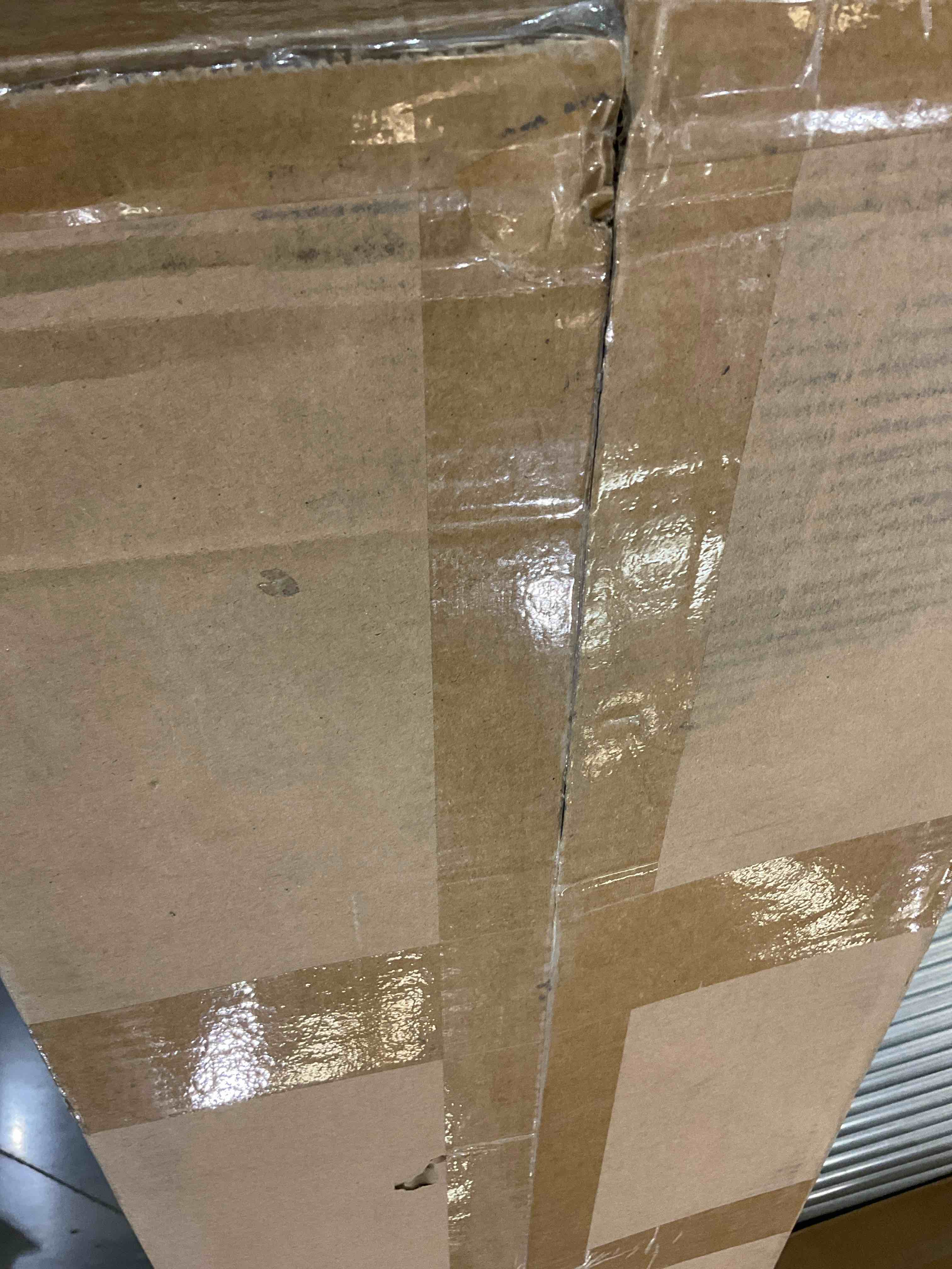 https://s3.amazonaws.com/lotting-images-prod/BargainHunt/EXS01674899_1714487203197.jpeg