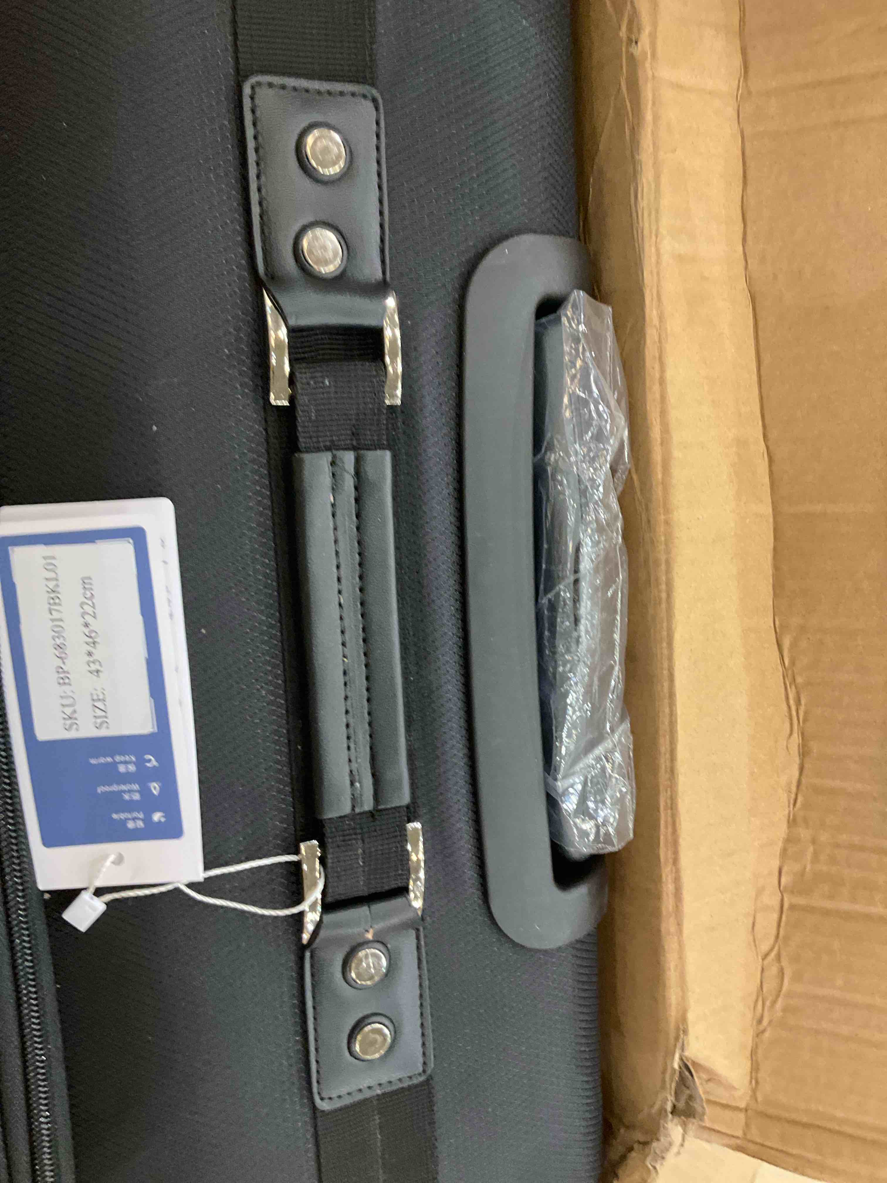 https://s3.amazonaws.com/lotting-images-prod/BargainHunt/EXS01674900_1714487352951.jpeg