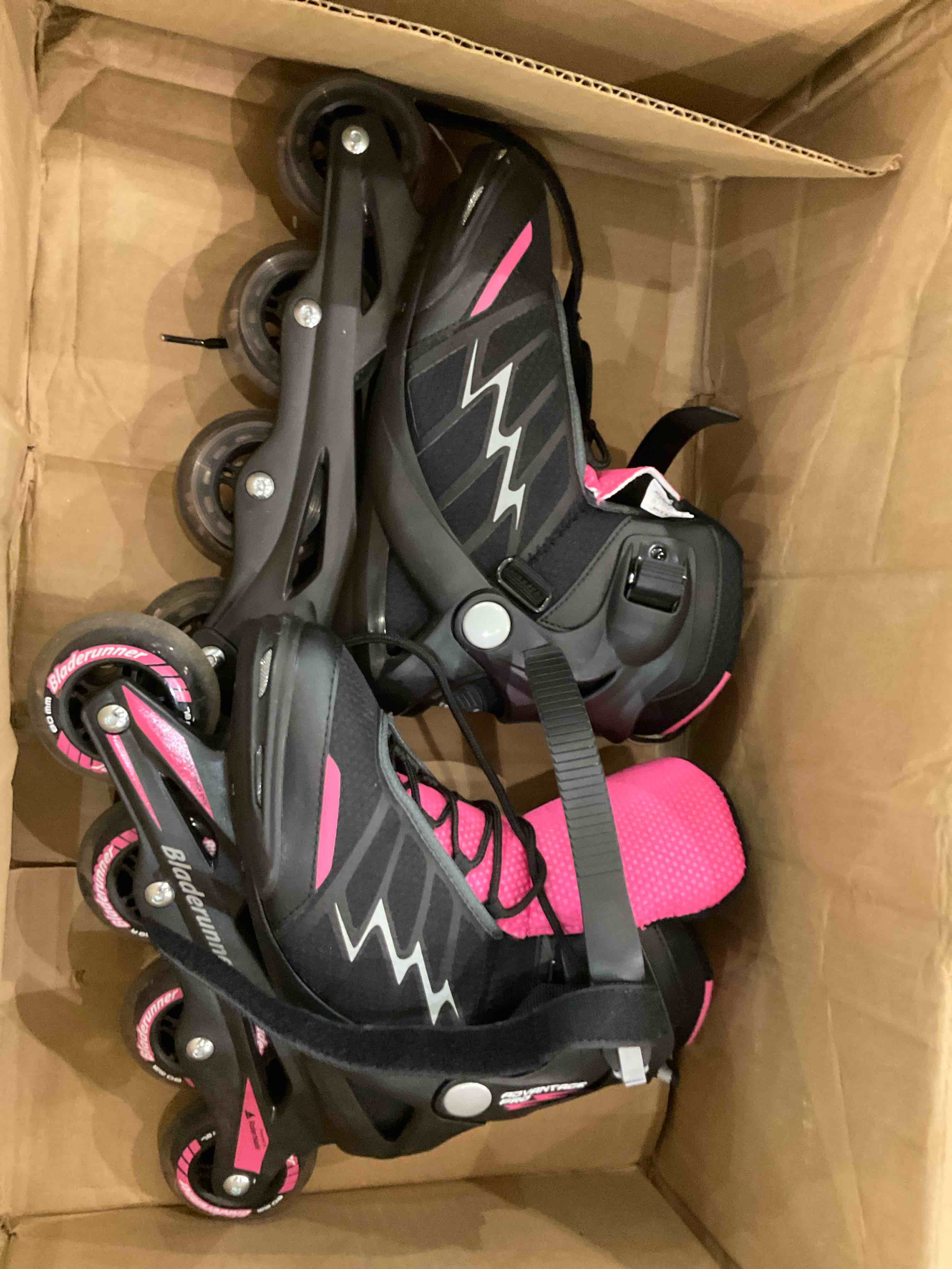 https://s3.amazonaws.com/lotting-images-prod/BargainHunt/EXS01674919_1714489914942.jpeg