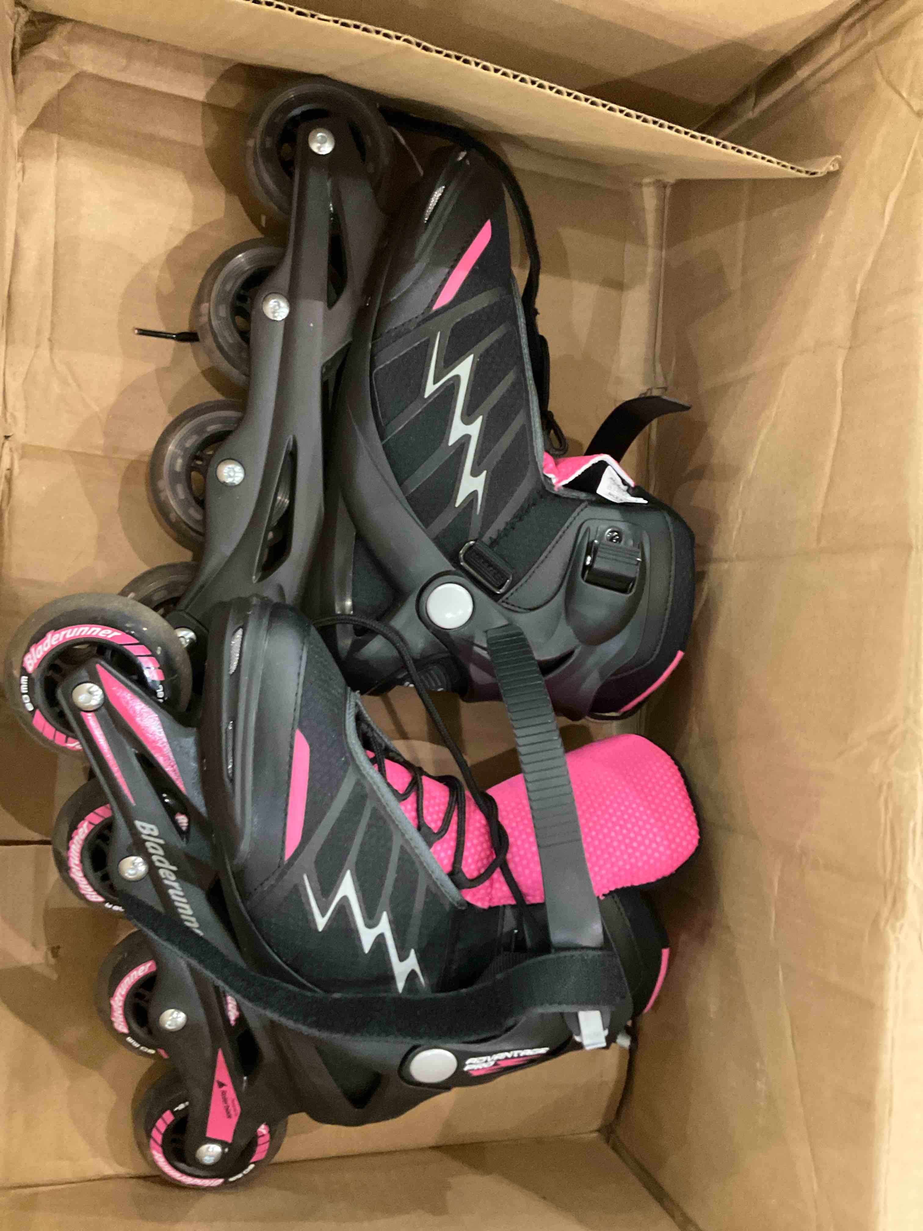 https://s3.amazonaws.com/lotting-images-prod/BargainHunt/EXS01674919_1714489915827.jpeg