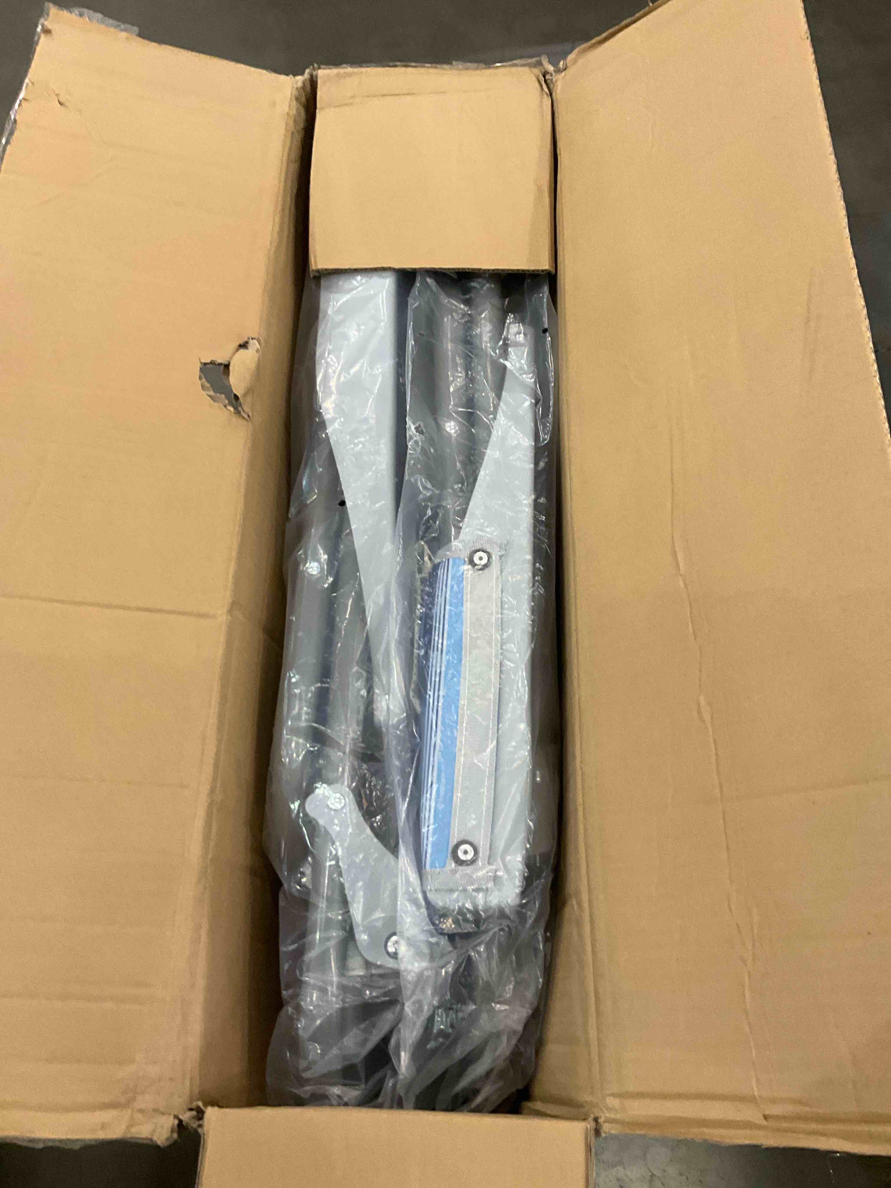 https://s3.amazonaws.com/lotting-images-prod/BargainHunt/EXS01675023_1713800008755.jpeg