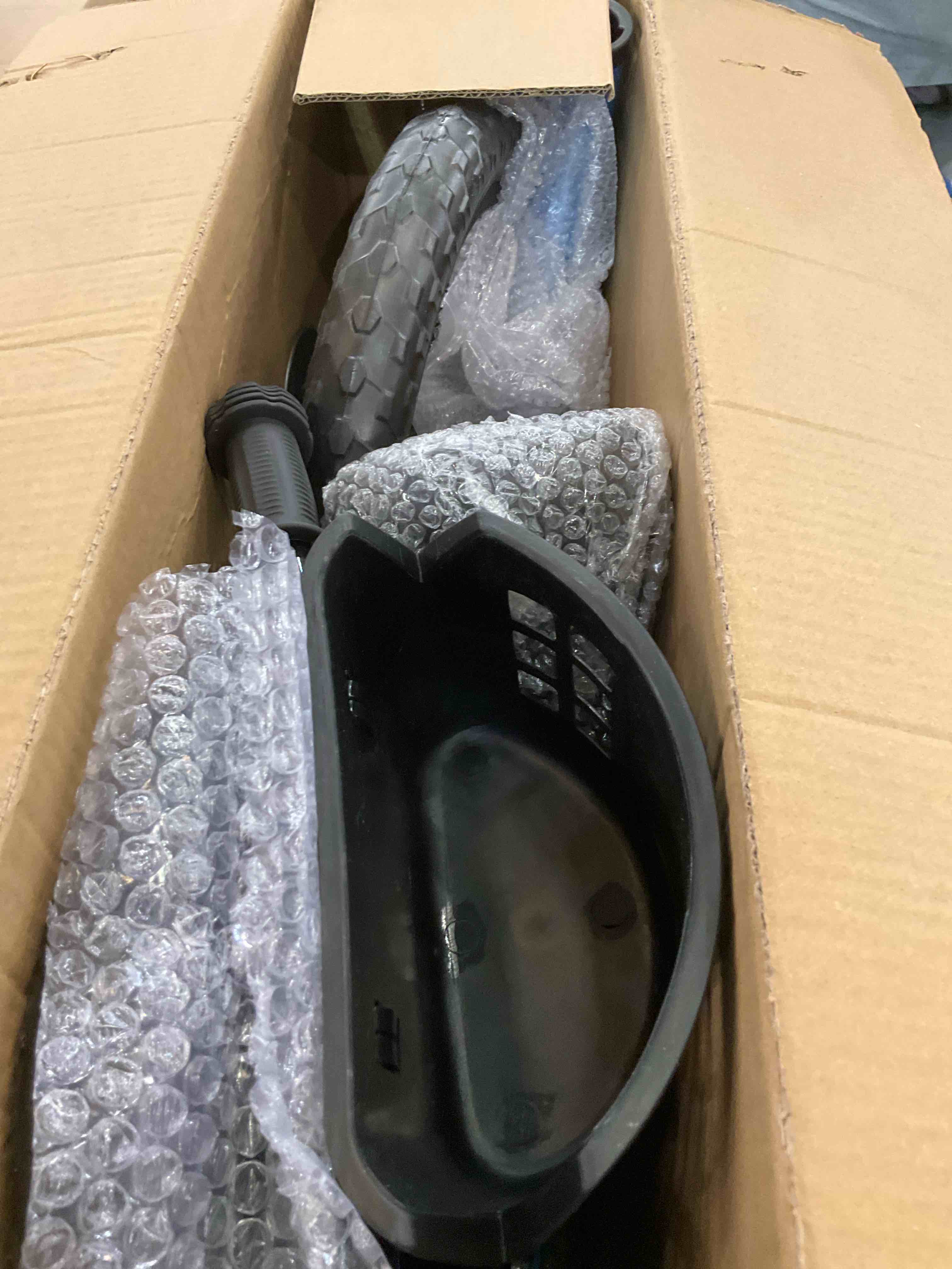 https://s3.amazonaws.com/lotting-images-prod/BargainHunt/EXS01675188_1713885479992.jpeg