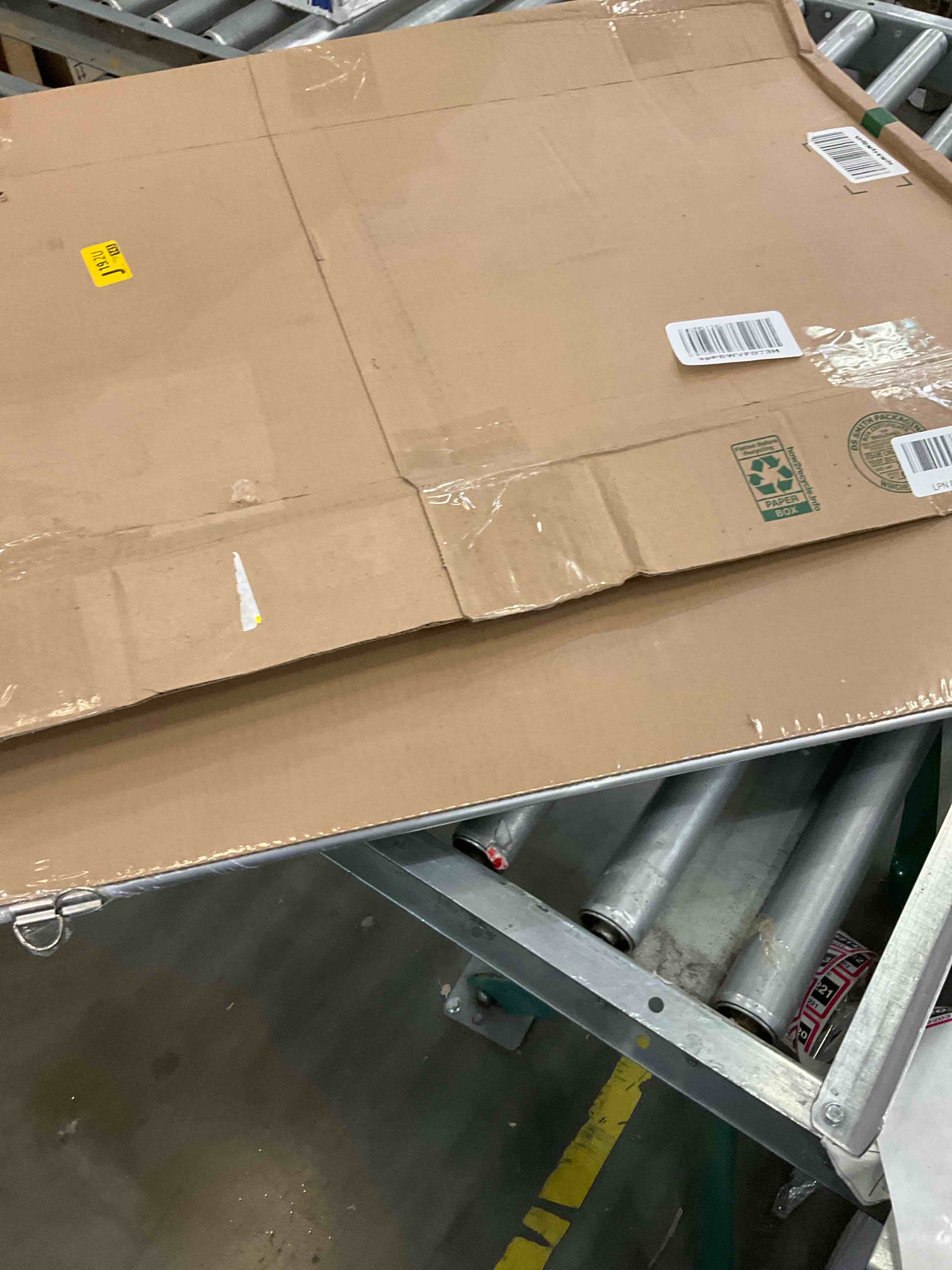 https://s3.amazonaws.com/lotting-images-prod/BargainHunt/EXS01675203_1713890316944.jpeg