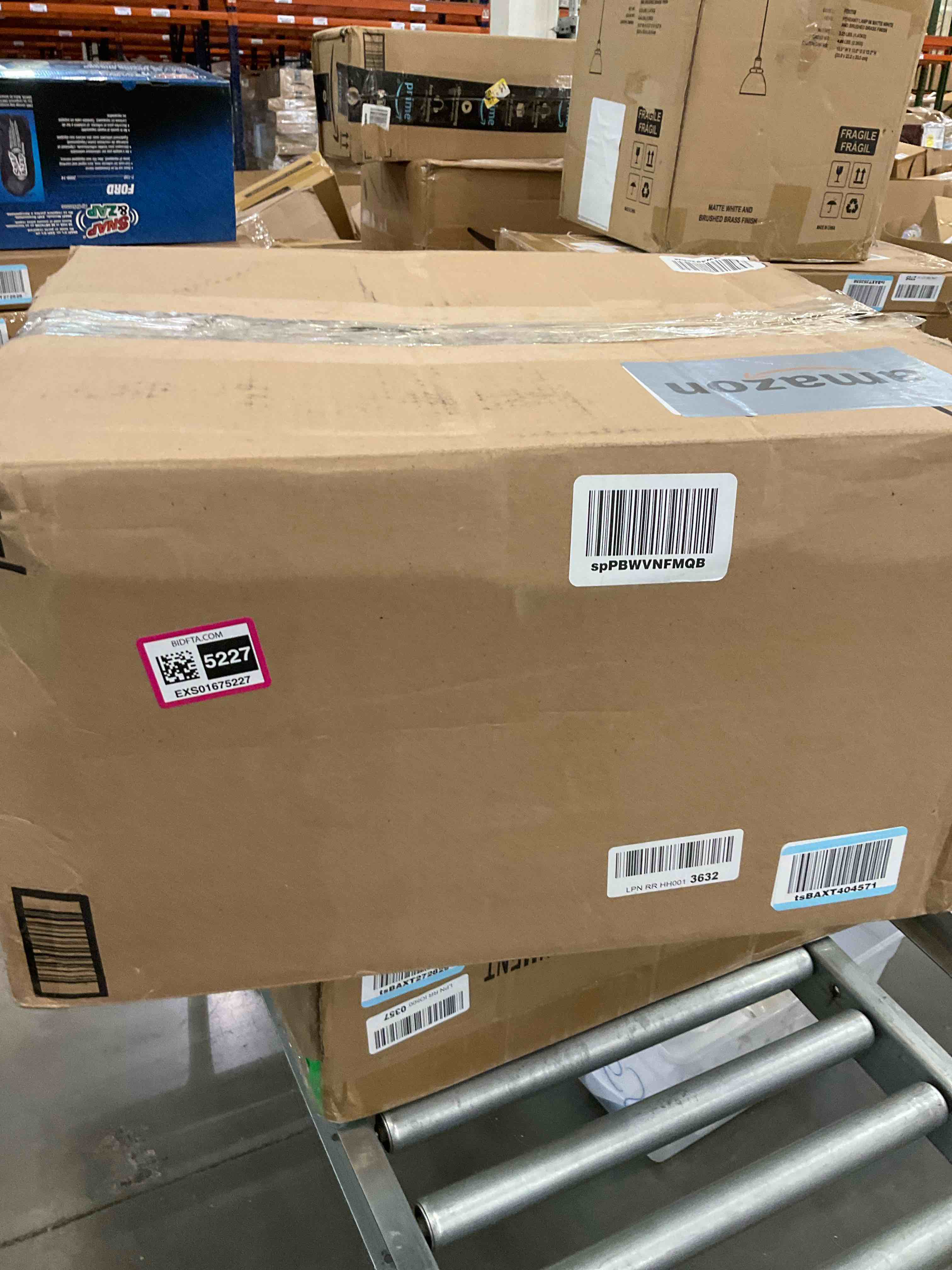 https://s3.amazonaws.com/lotting-images-prod/BargainHunt/EXS01675227_1713893855431.jpeg