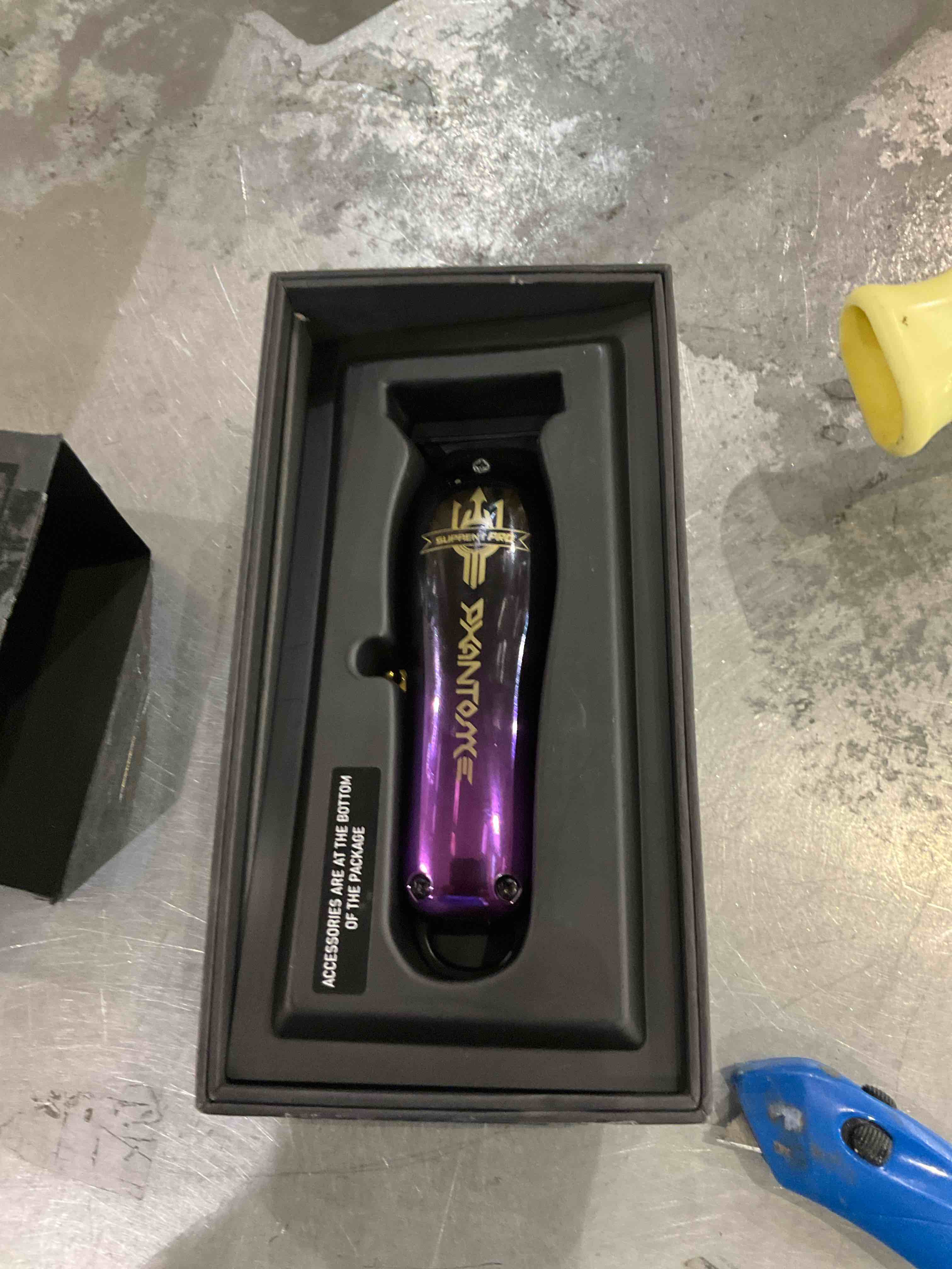 https://s3.amazonaws.com/lotting-images-prod/BargainHunt/EXS01675269_1713958358577.jpeg