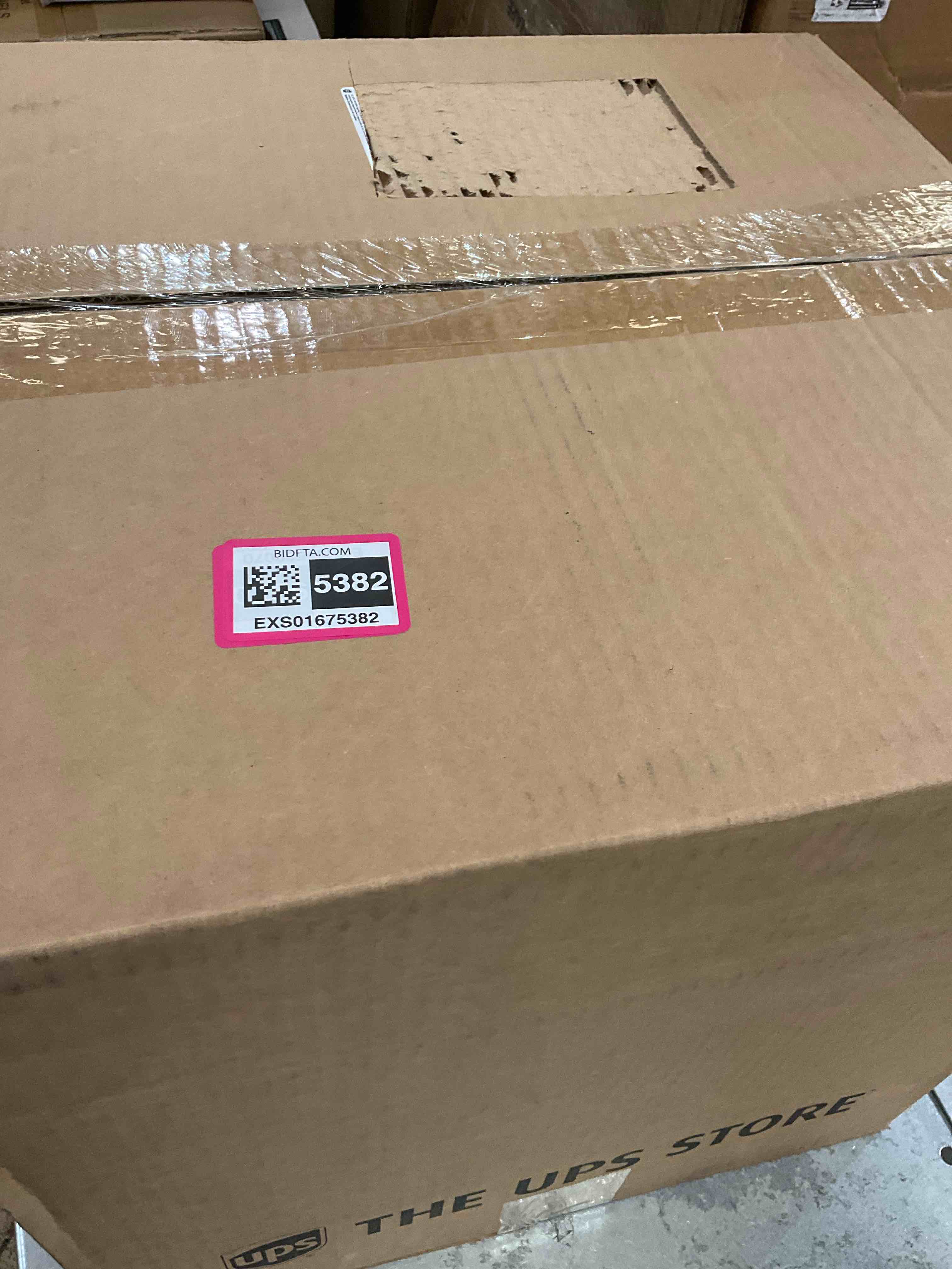 https://s3.amazonaws.com/lotting-images-prod/BargainHunt/EXS01675382_1713971961516.jpeg