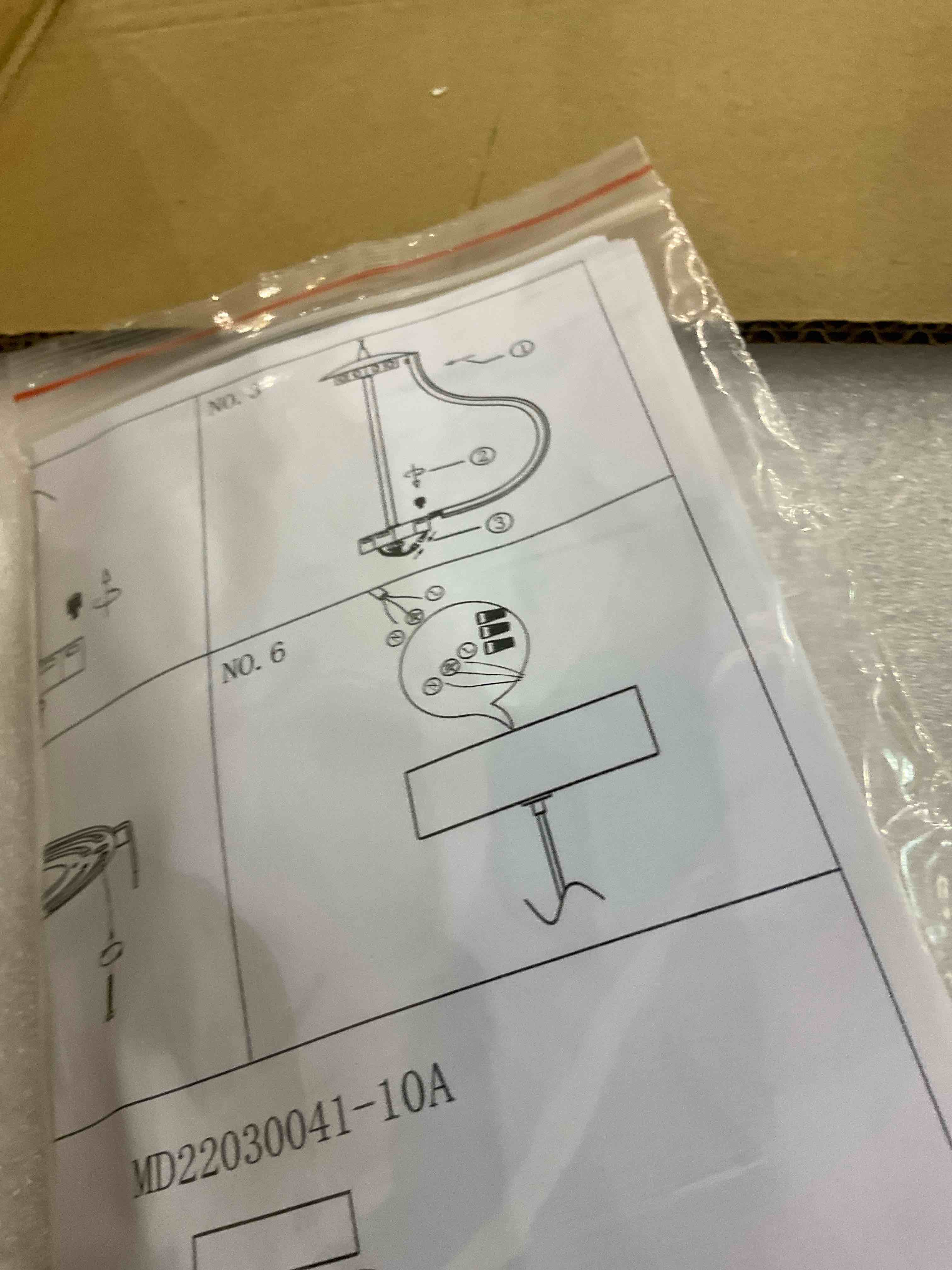 https://s3.amazonaws.com/lotting-images-prod/BargainHunt/EXS01675582_1713552925686.jpeg