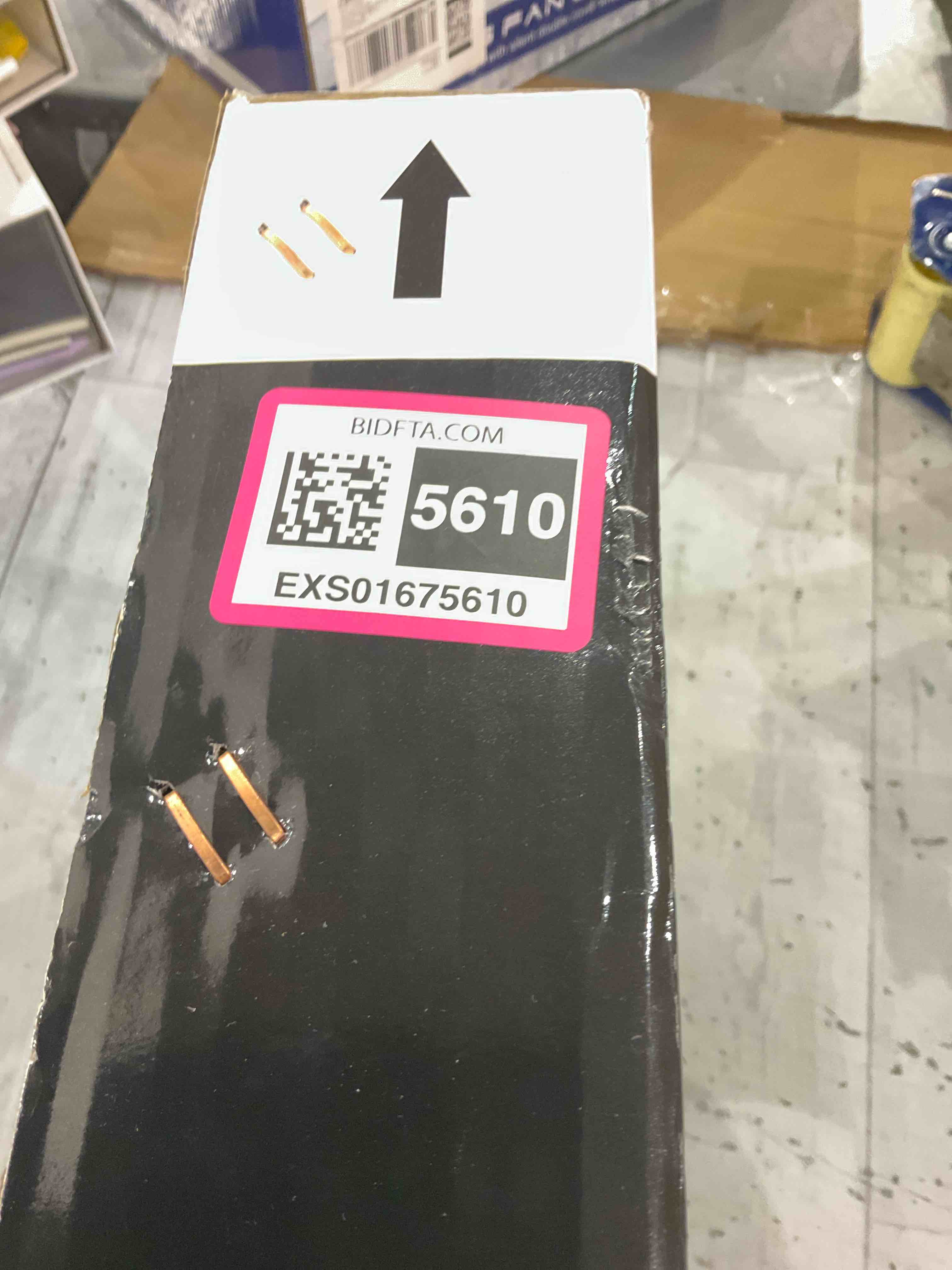 https://s3.amazonaws.com/lotting-images-prod/BargainHunt/EXS01675610_1713786240576.jpeg