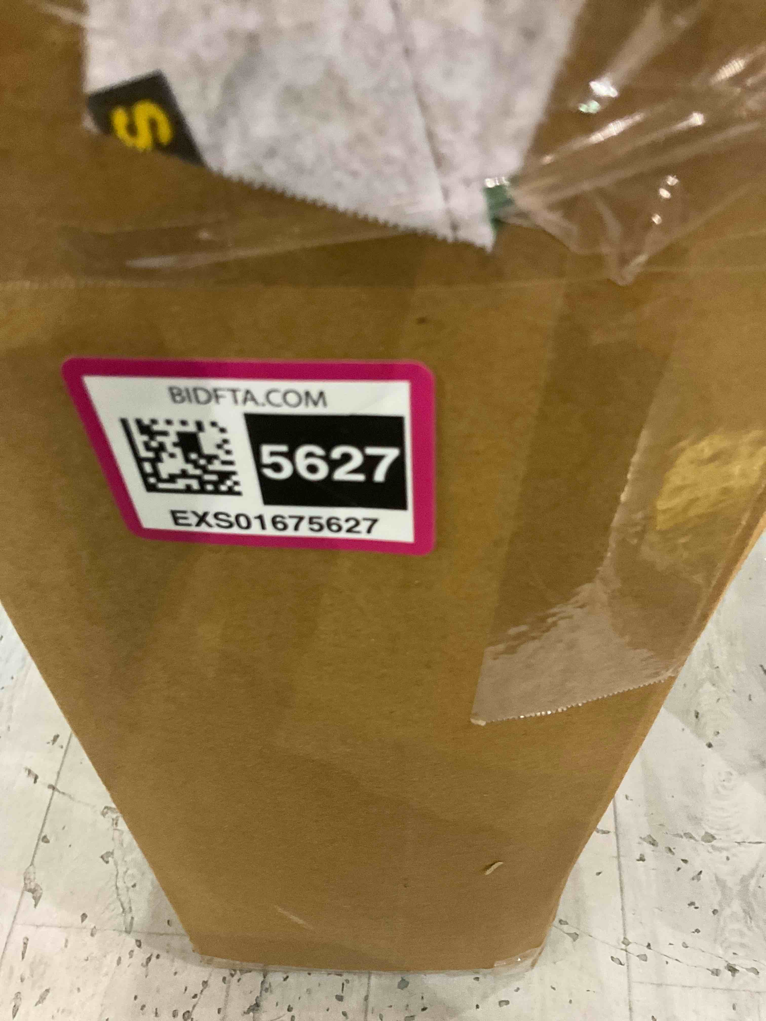 https://s3.amazonaws.com/lotting-images-prod/BargainHunt/EXS01675627_1713788311375.jpeg