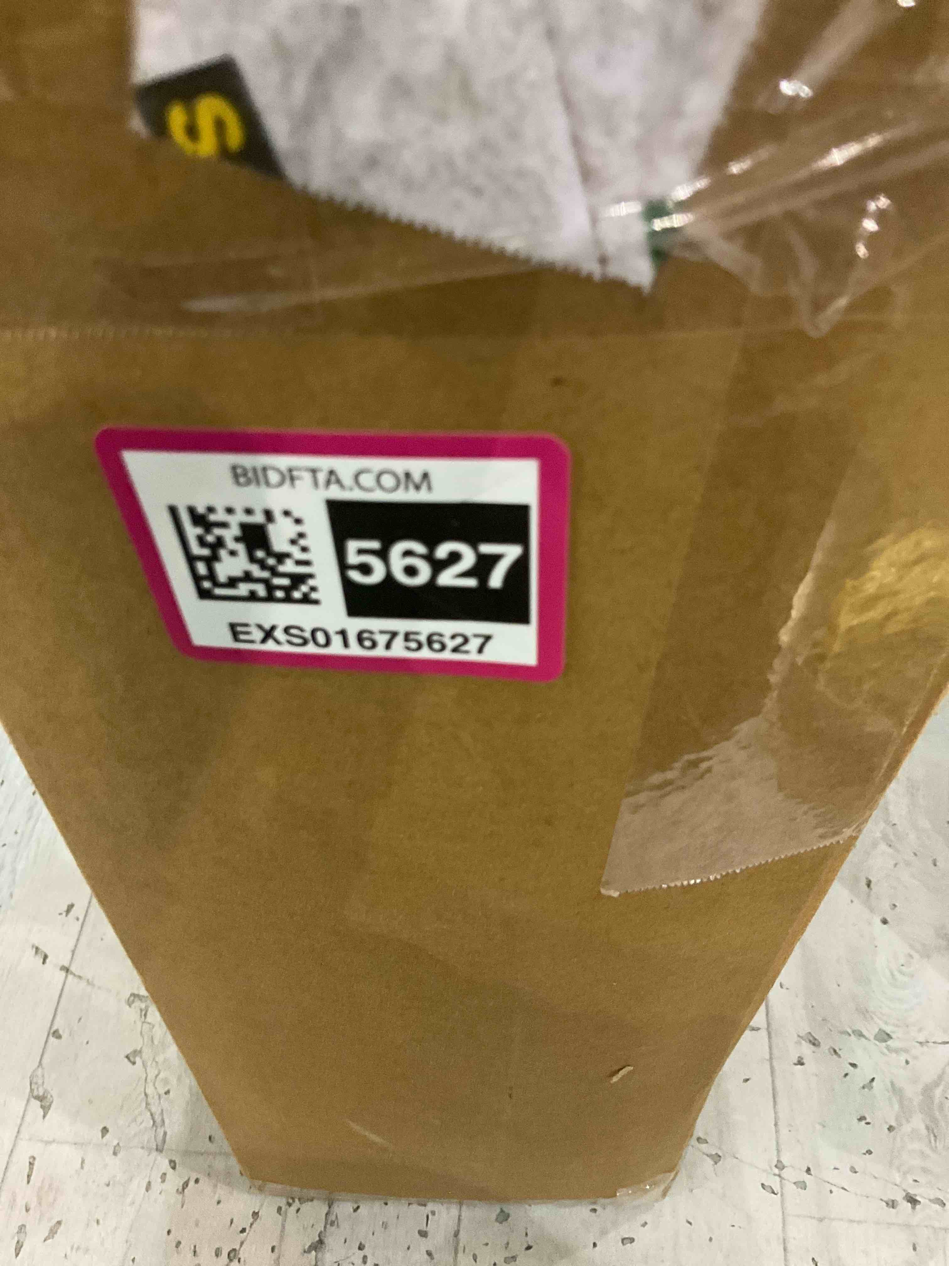 https://s3.amazonaws.com/lotting-images-prod/BargainHunt/EXS01675627_1713788312255.jpeg
