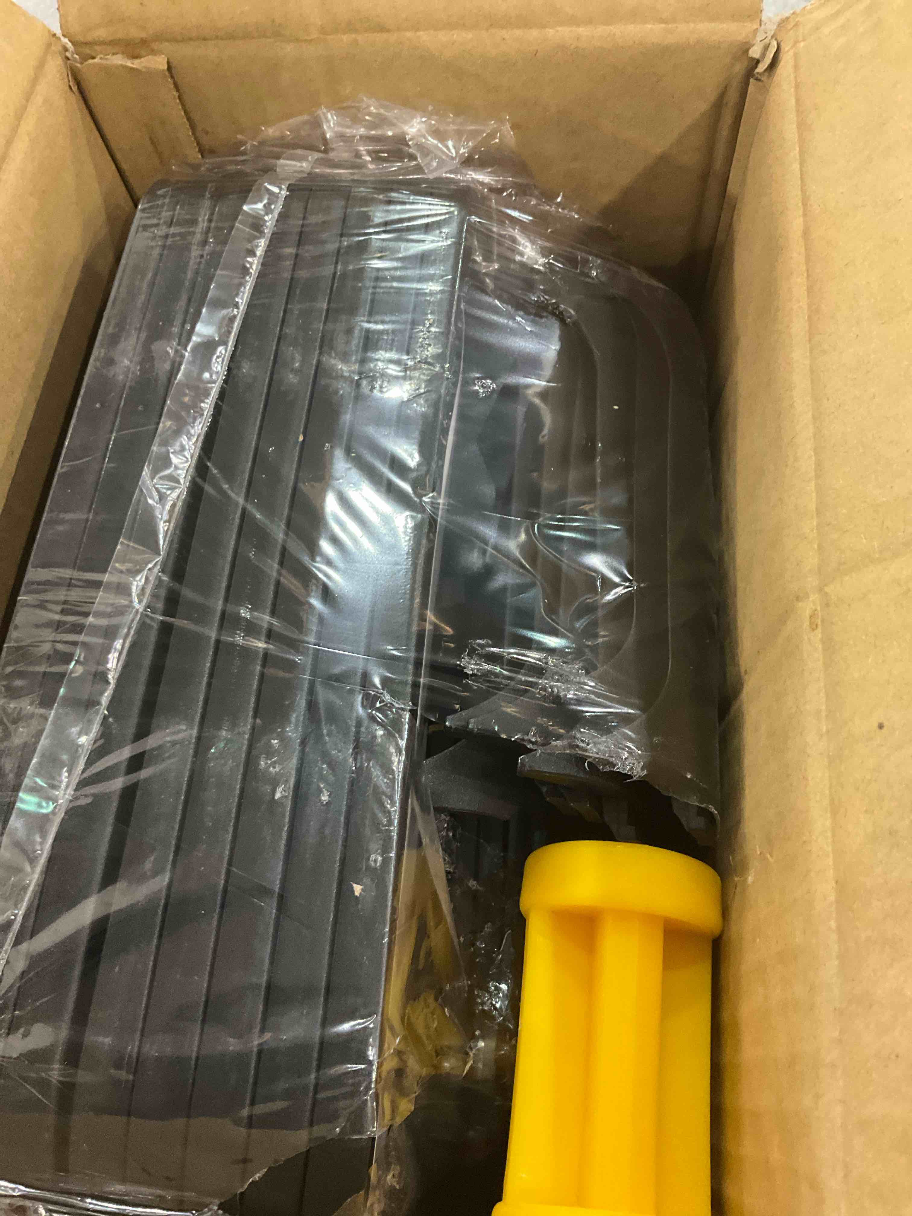 https://s3.amazonaws.com/lotting-images-prod/BargainHunt/EXS01675628_1713788398066.jpeg