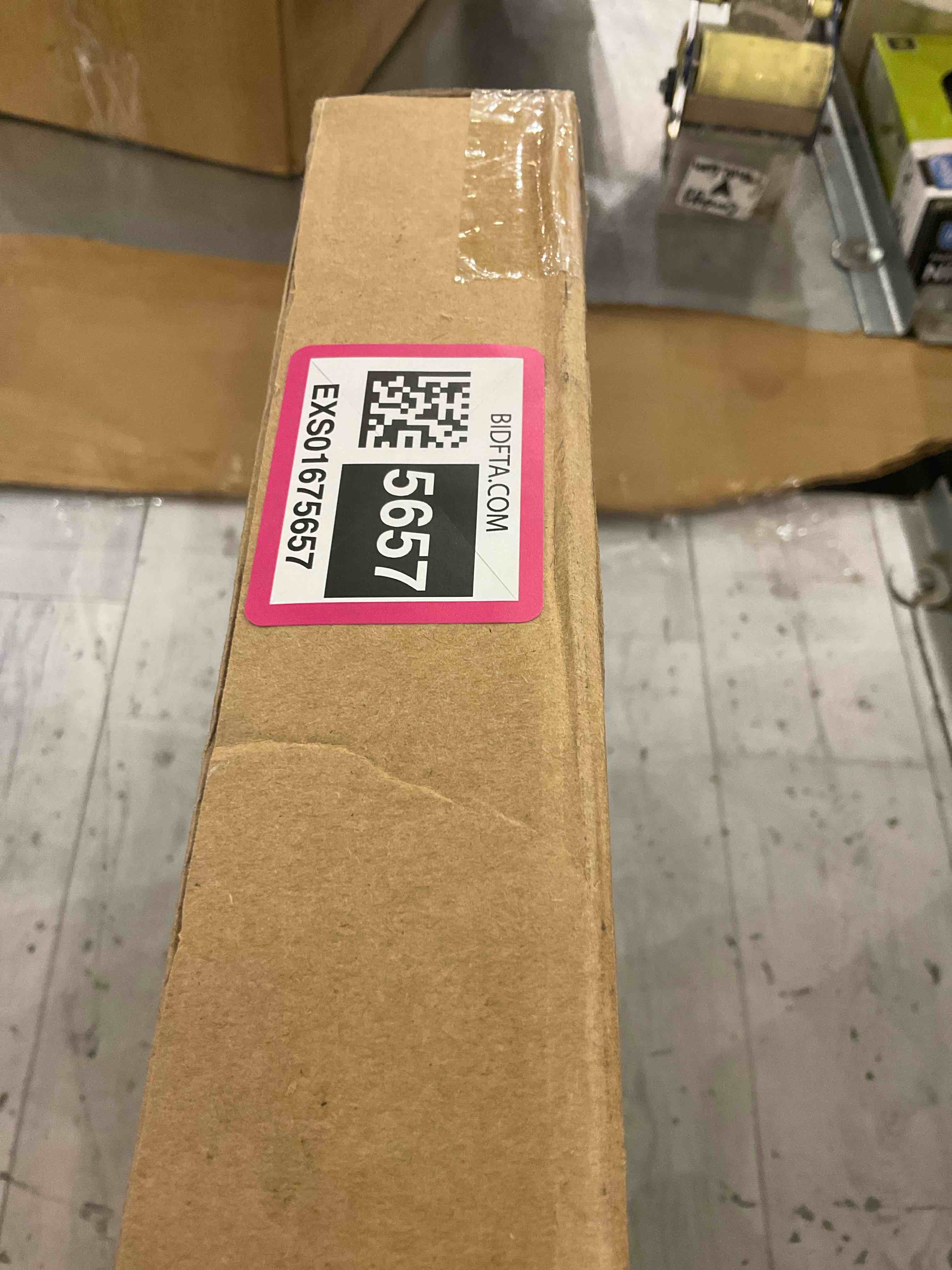 https://s3.amazonaws.com/lotting-images-prod/BargainHunt/EXS01675657_1713793392095.jpeg