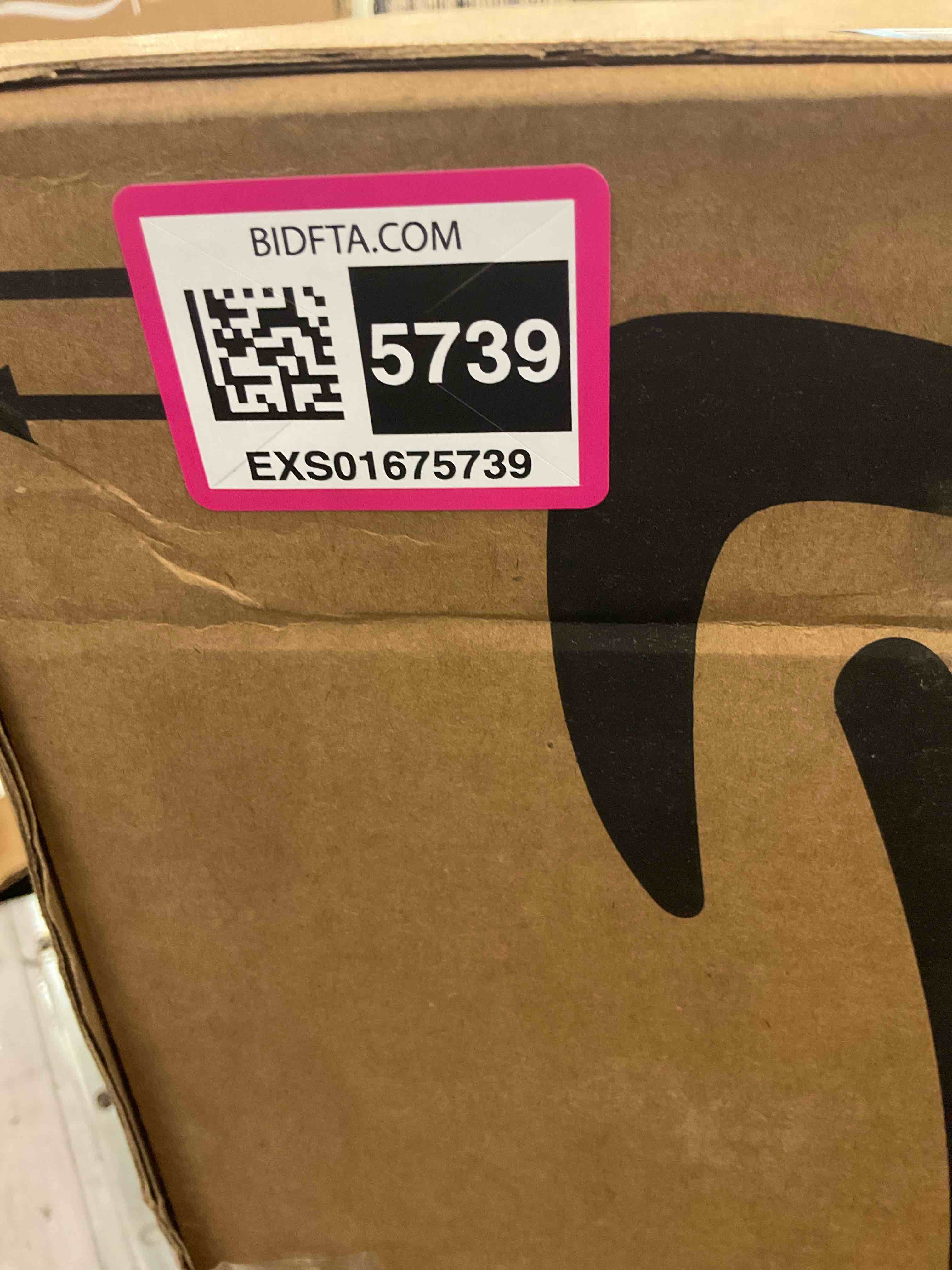 https://s3.amazonaws.com/lotting-images-prod/BargainHunt/EXS01675739_1713806500874.jpeg