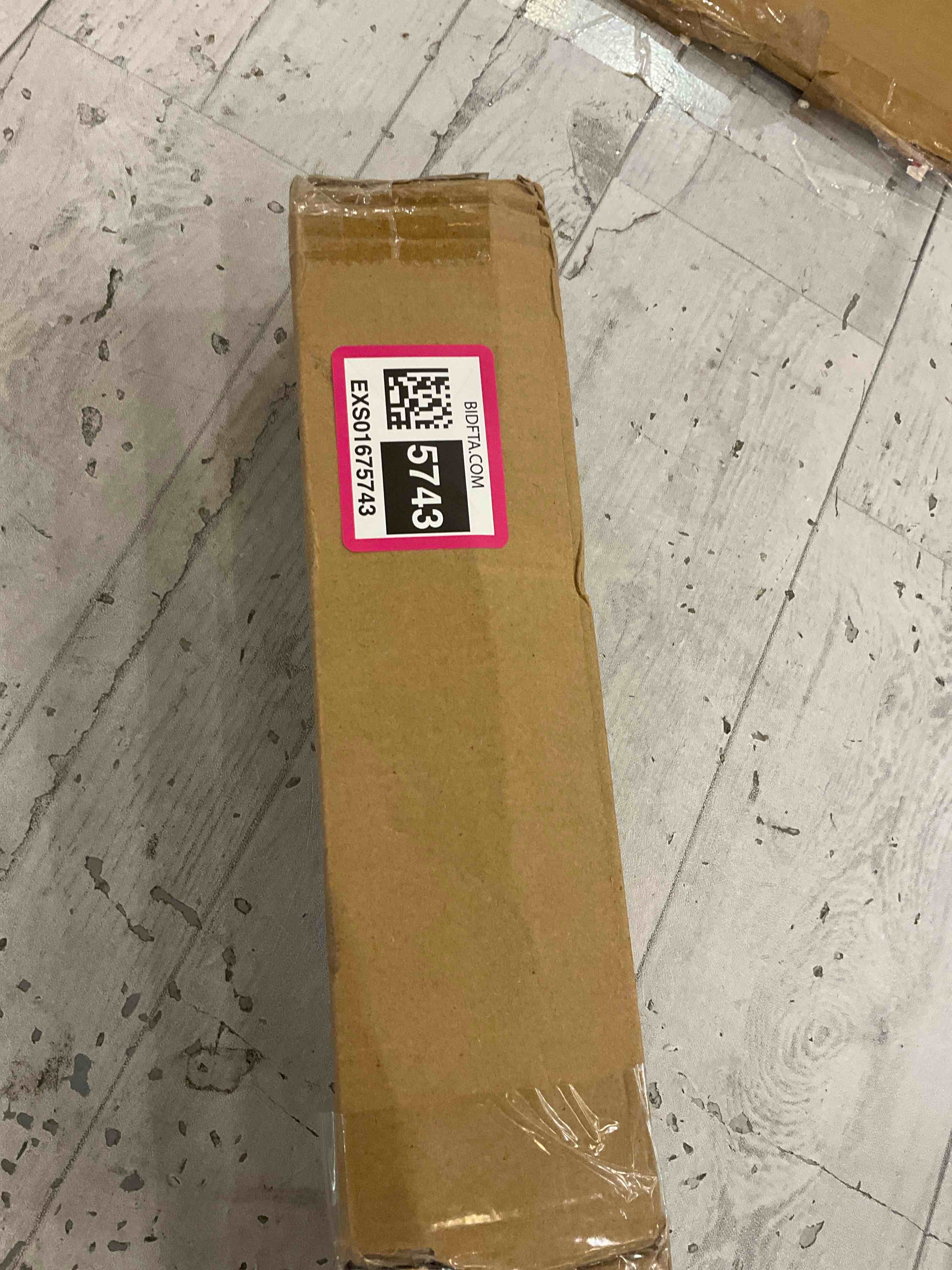 https://s3.amazonaws.com/lotting-images-prod/BargainHunt/EXS01675743_1713807485811.jpeg