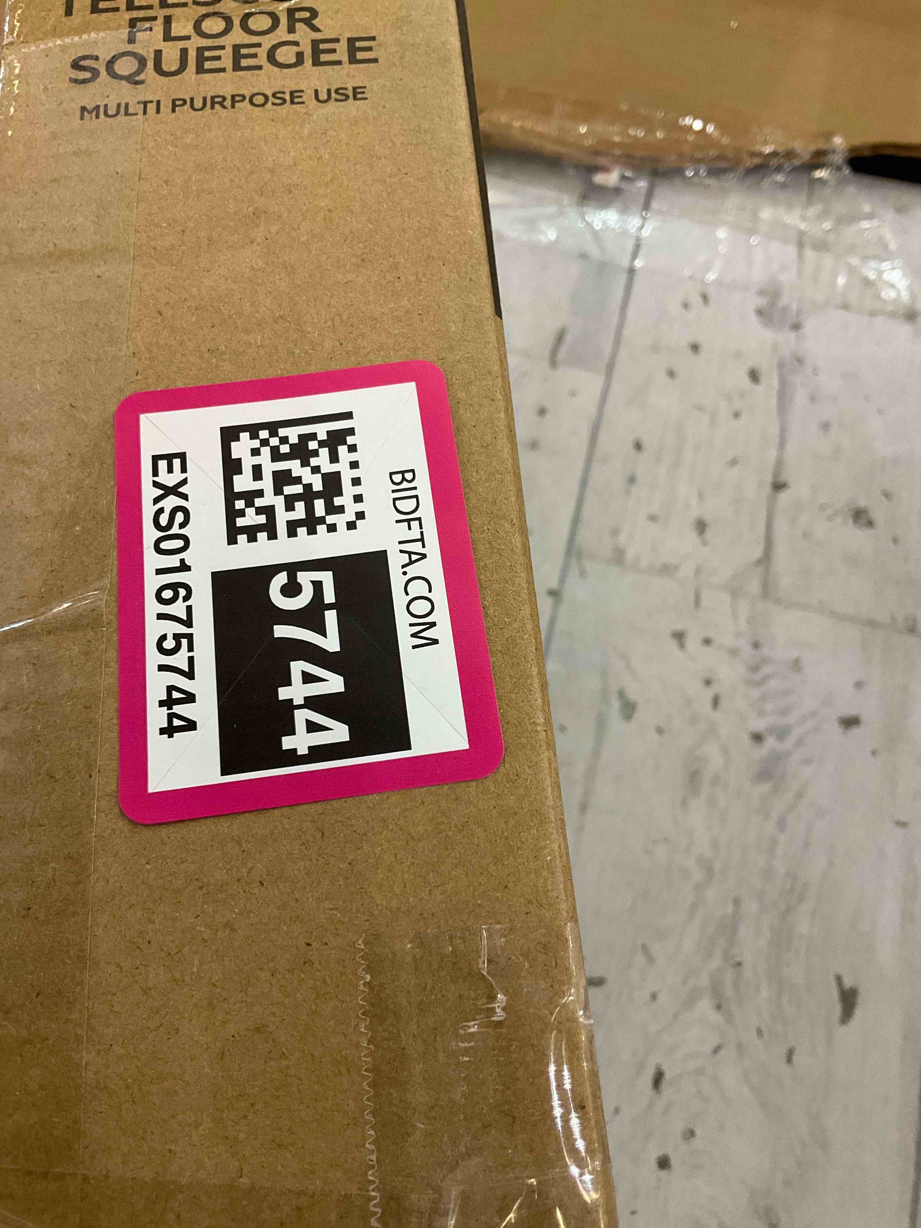 https://s3.amazonaws.com/lotting-images-prod/BargainHunt/EXS01675744_1713807565082.jpeg