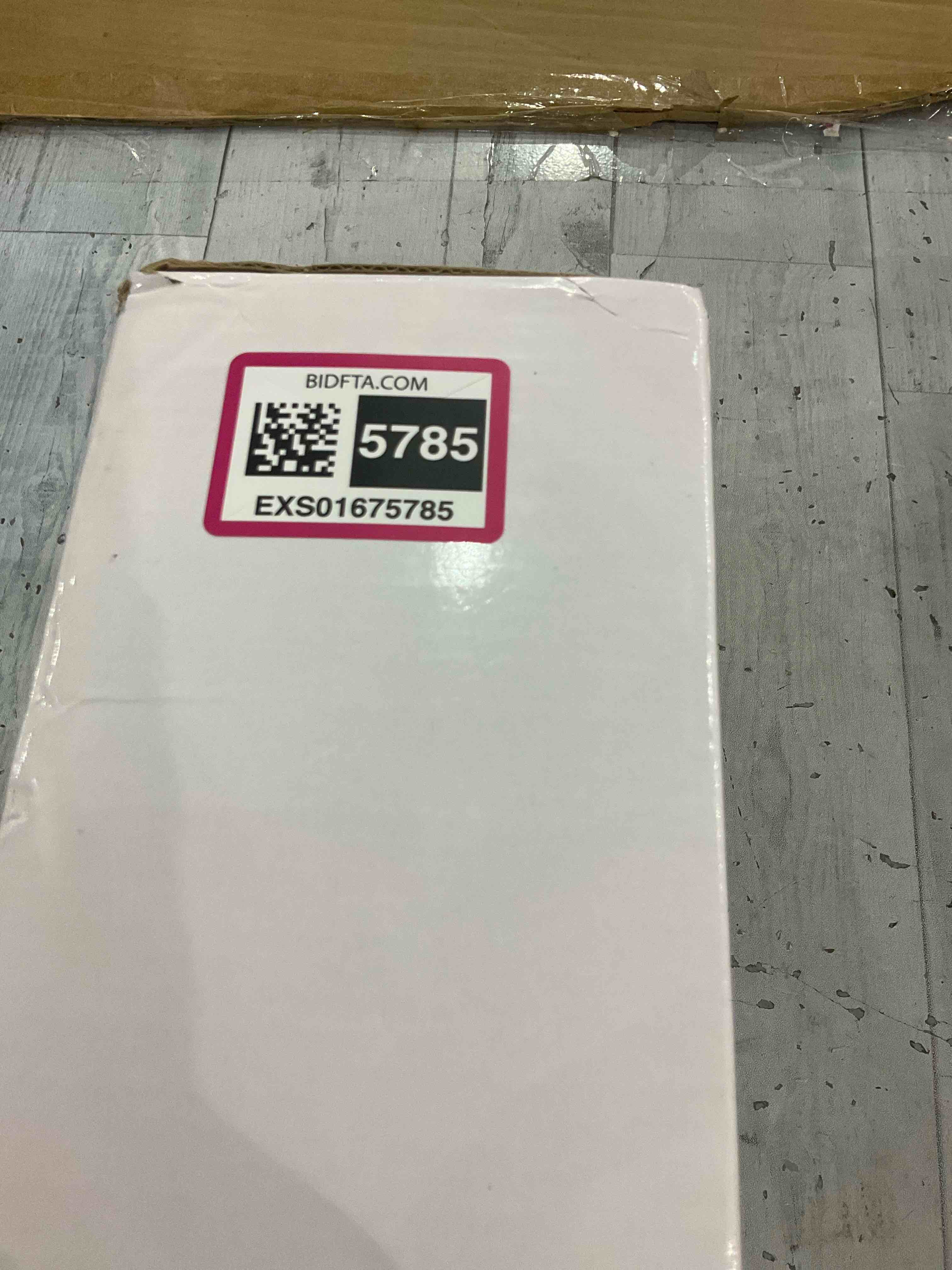 https://s3.amazonaws.com/lotting-images-prod/BargainHunt/EXS01675785_1713873269314.jpeg