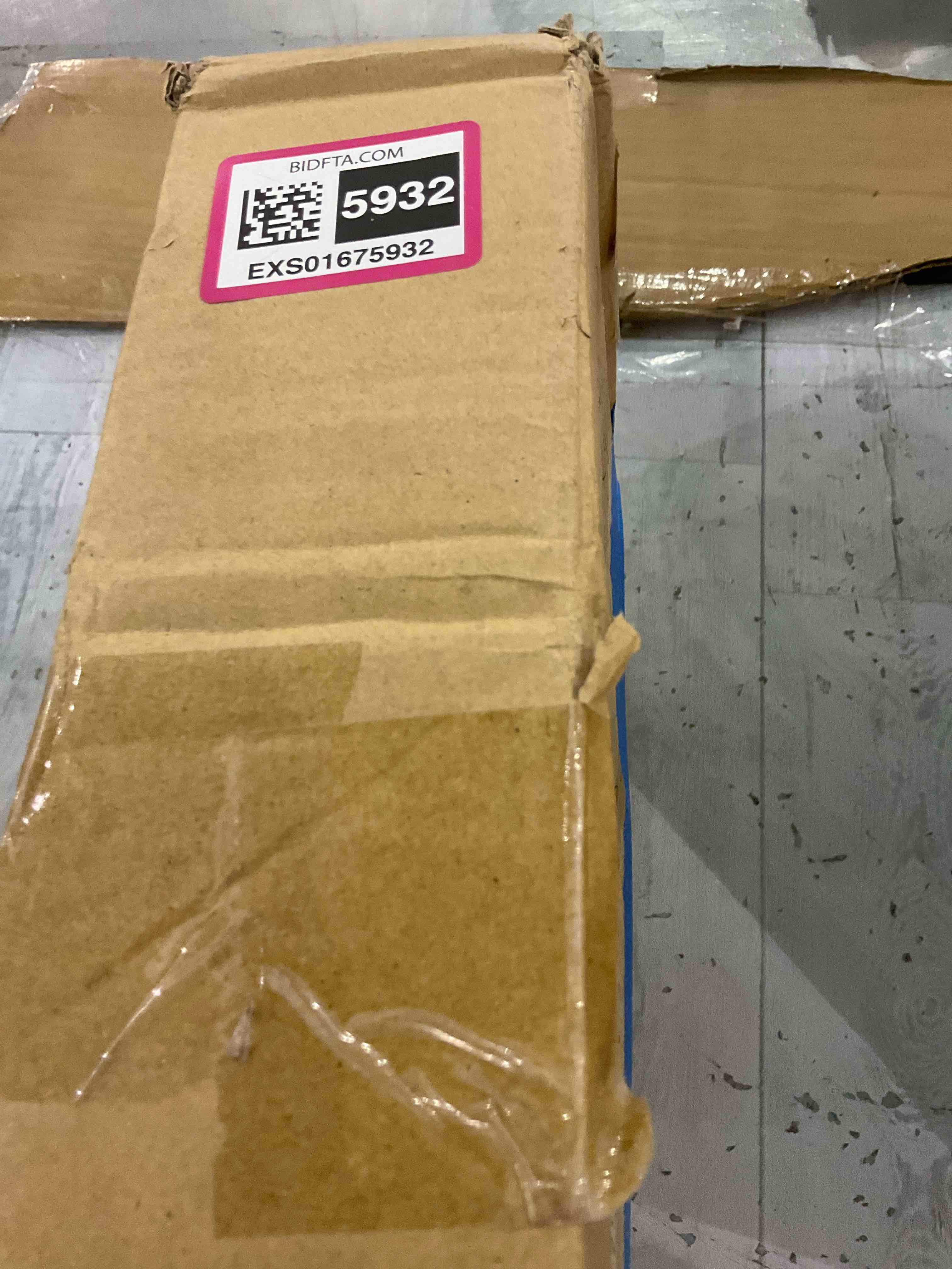 https://s3.amazonaws.com/lotting-images-prod/BargainHunt/EXS01675932_1713957719225.jpeg