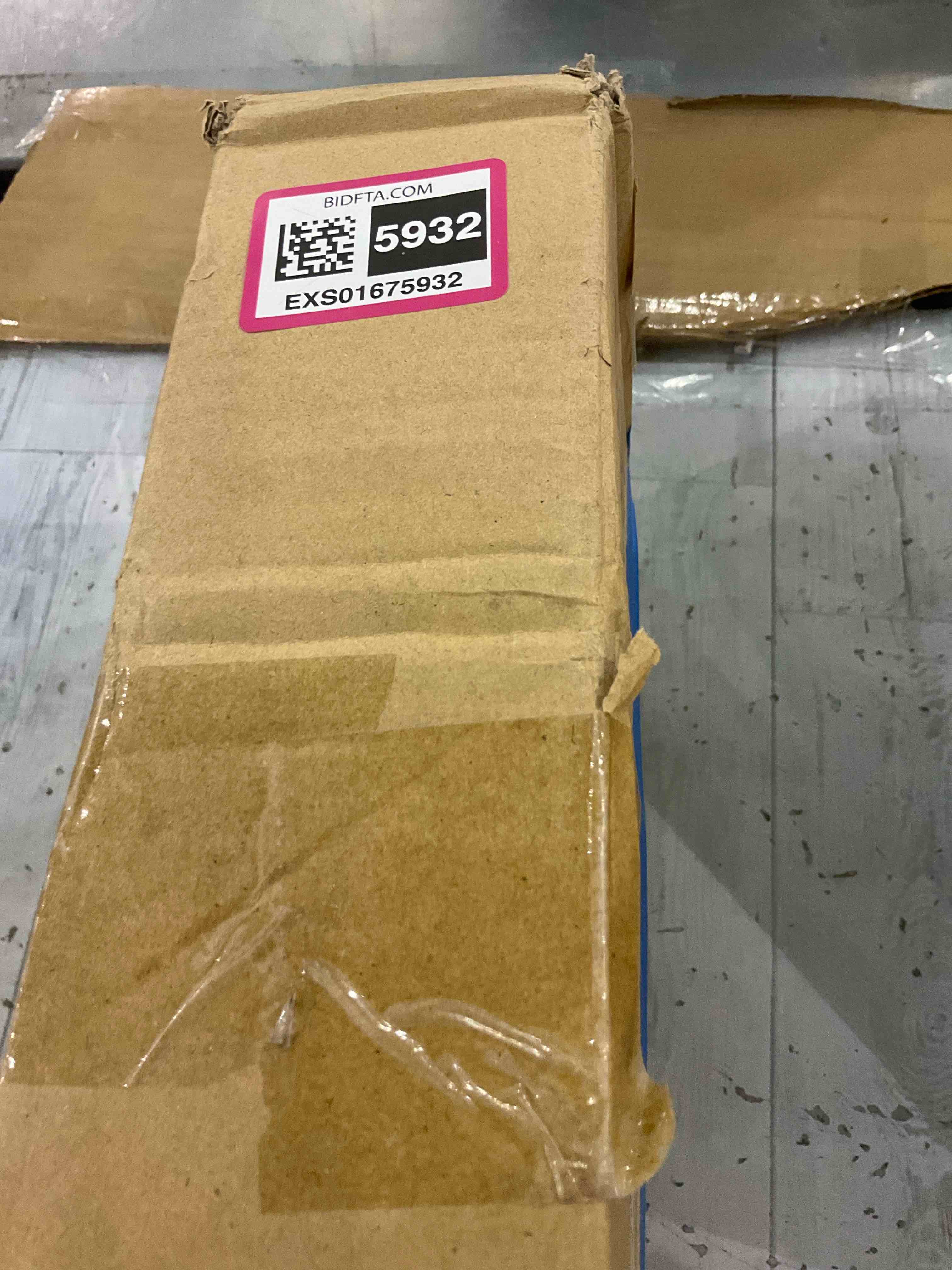 https://s3.amazonaws.com/lotting-images-prod/BargainHunt/EXS01675932_1713957720327.jpeg