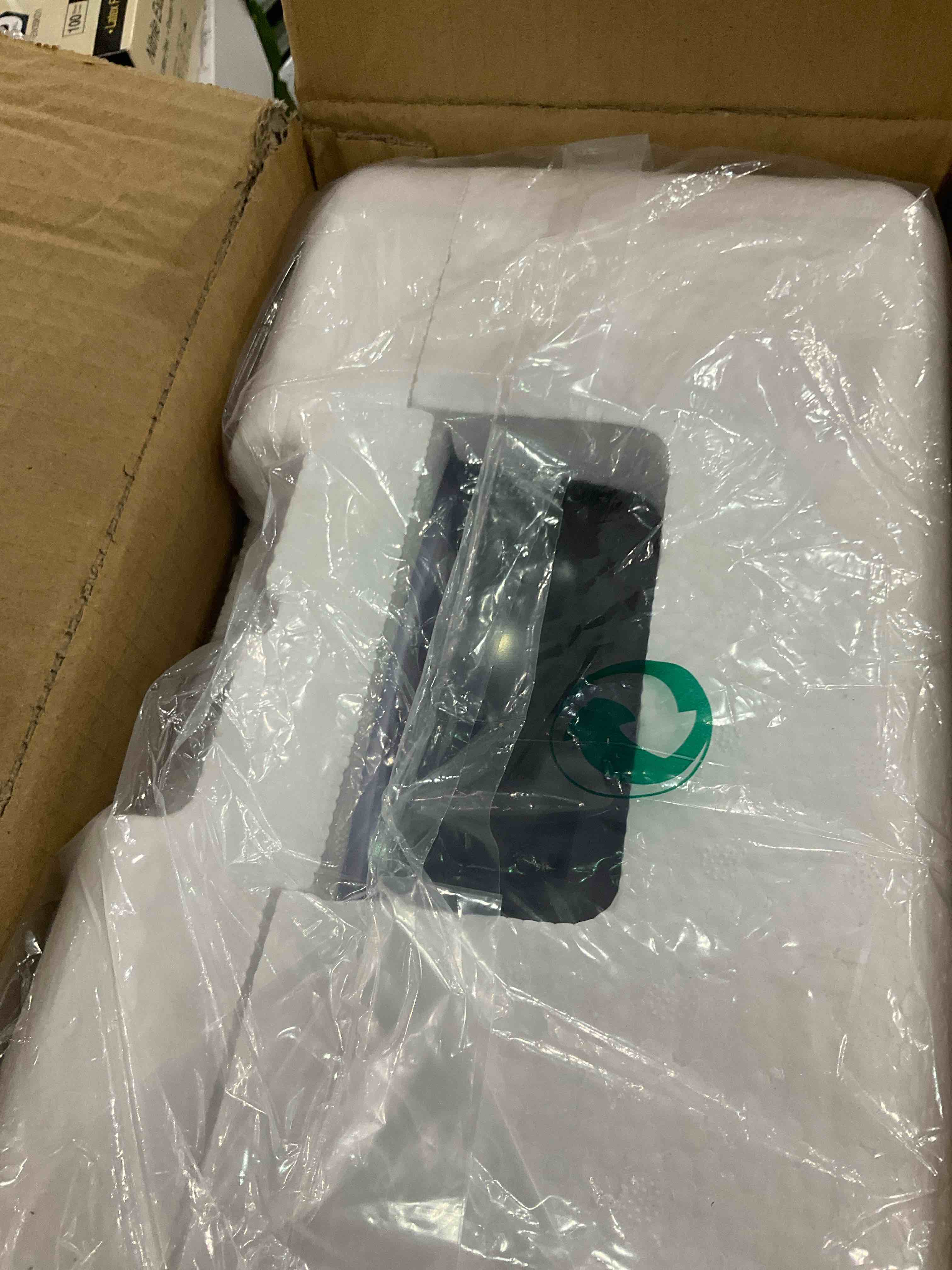 https://s3.amazonaws.com/lotting-images-prod/BargainHunt/EXS01675943_1713959006310.jpeg