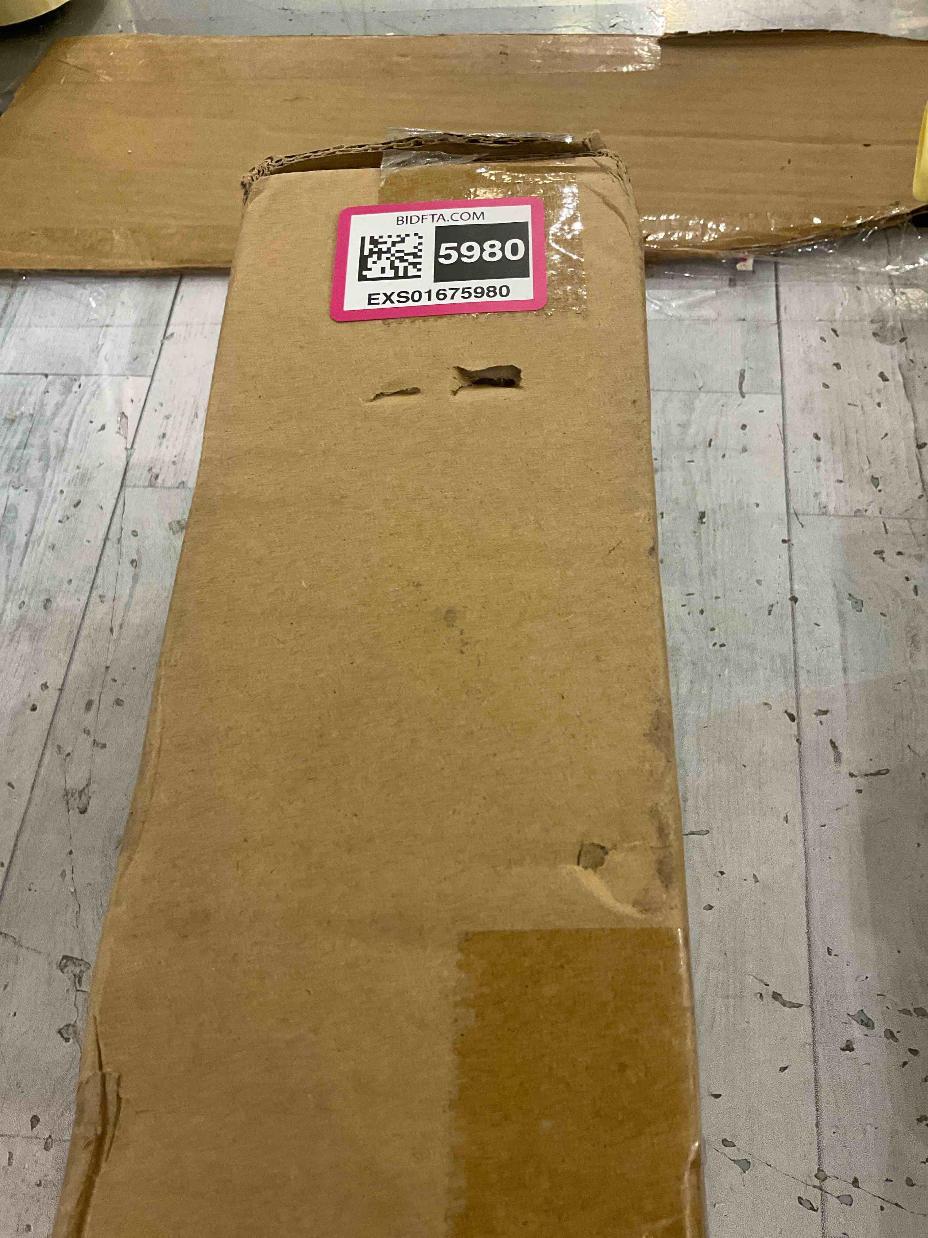 https://s3.amazonaws.com/lotting-images-prod/BargainHunt/EXS01675980_1713965352431.jpeg