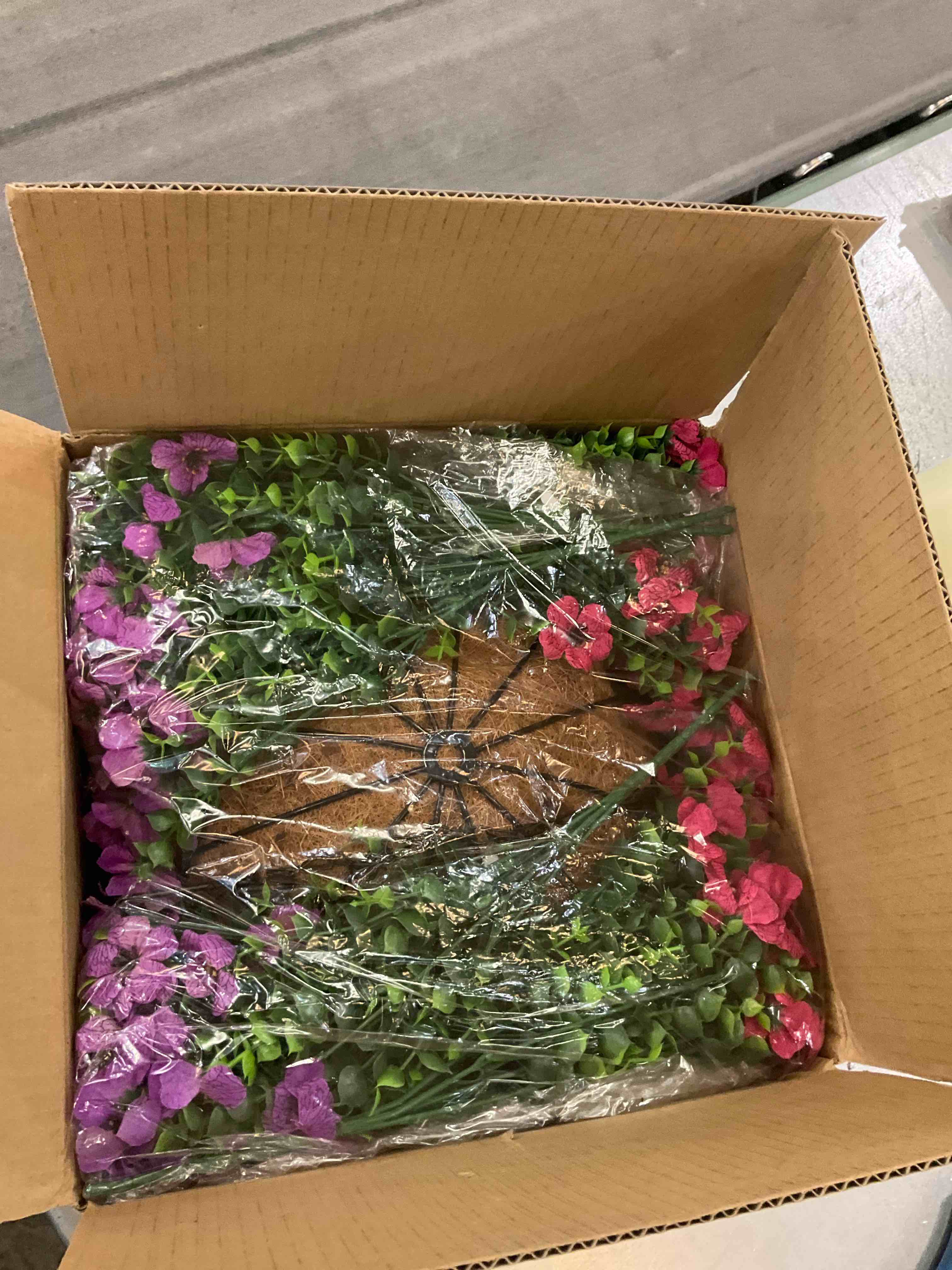https://s3.amazonaws.com/lotting-images-prod/BargainHunt/EXS01676038_1713898903300.jpeg