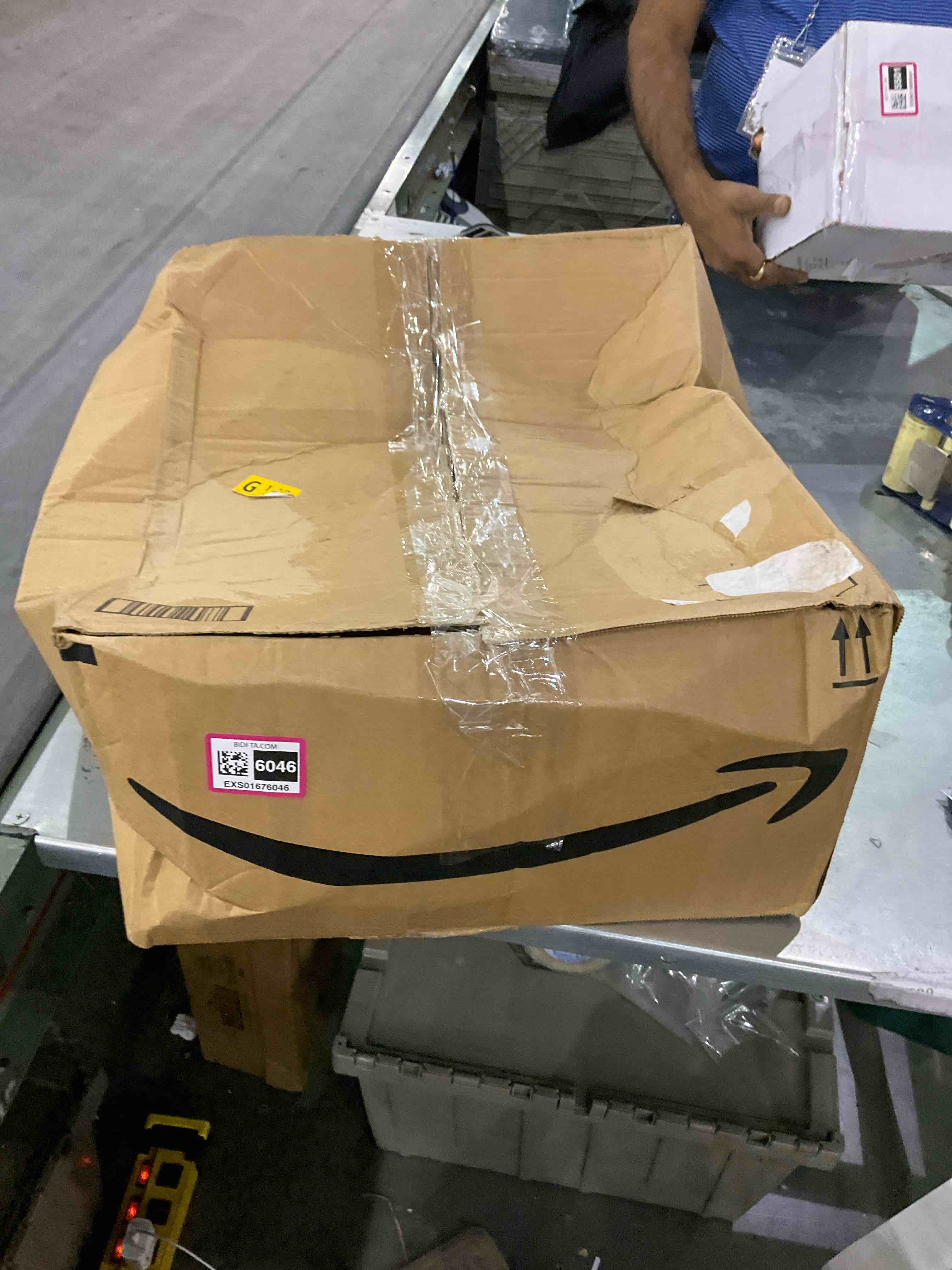 https://s3.amazonaws.com/lotting-images-prod/BargainHunt/EXS01676046_1713958425767.jpeg