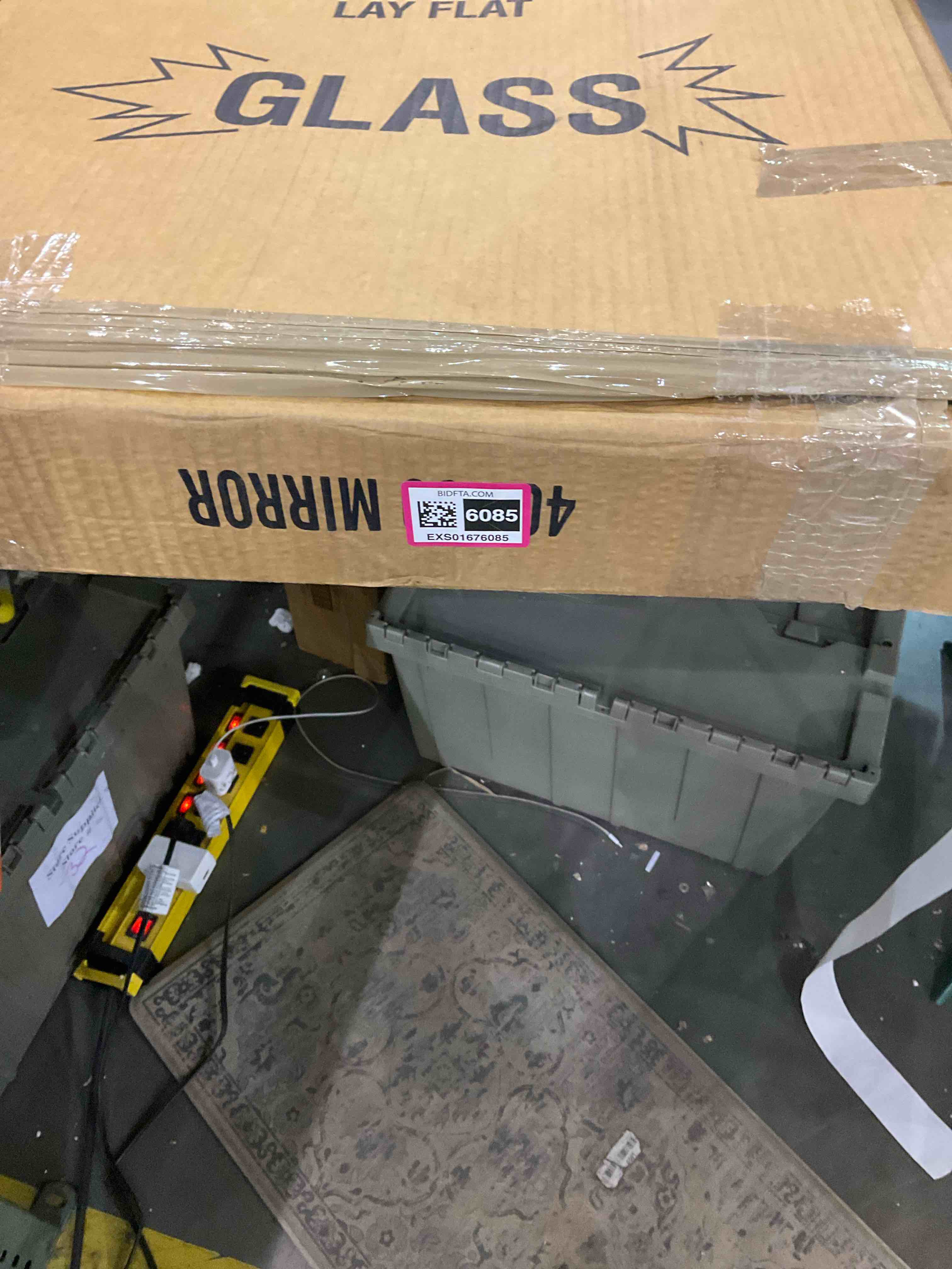 https://s3.amazonaws.com/lotting-images-prod/BargainHunt/EXS01676085_1714046481120.jpeg