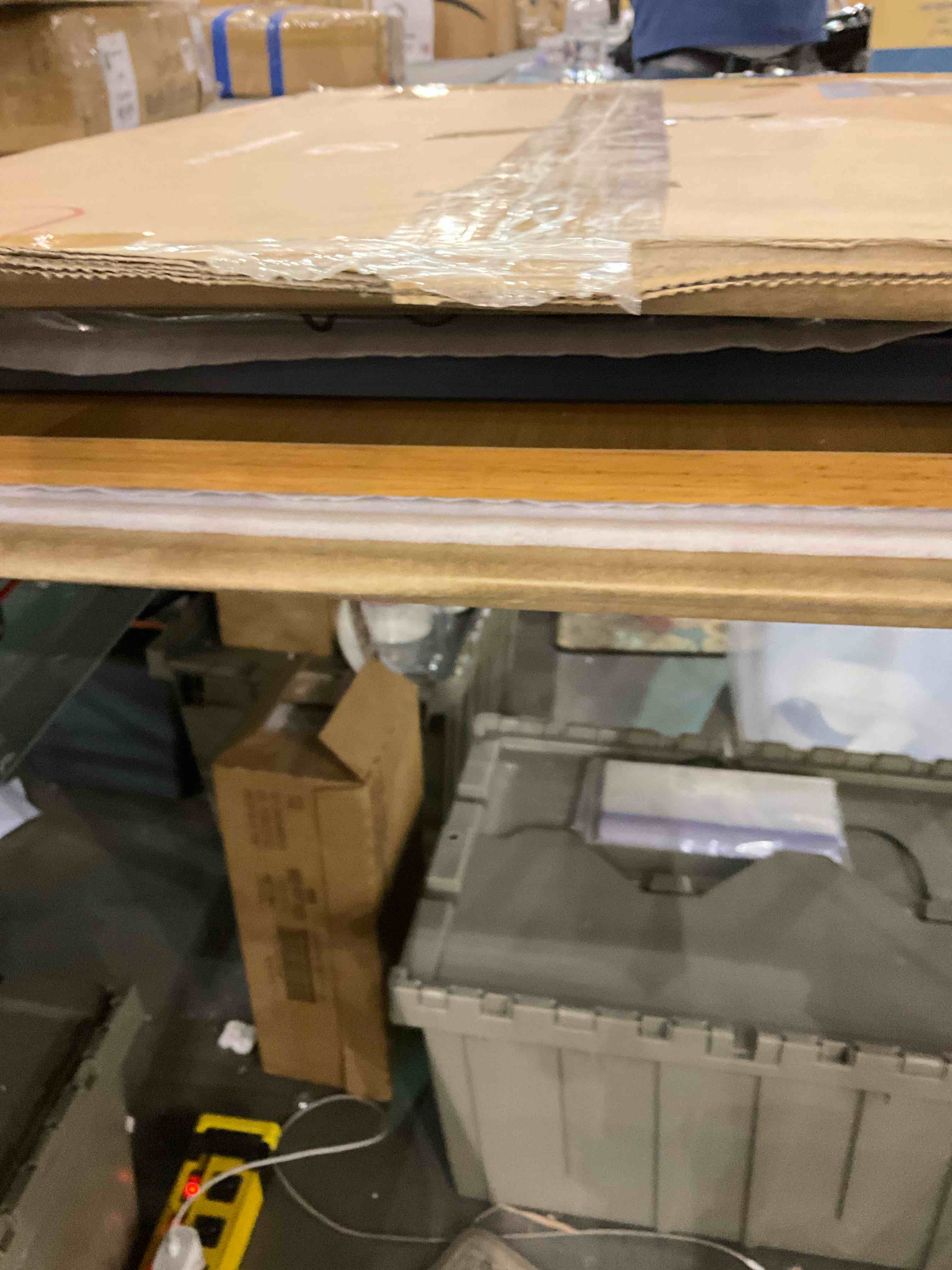 https://s3.amazonaws.com/lotting-images-prod/BargainHunt/EXS01676086_1714046575561.jpeg