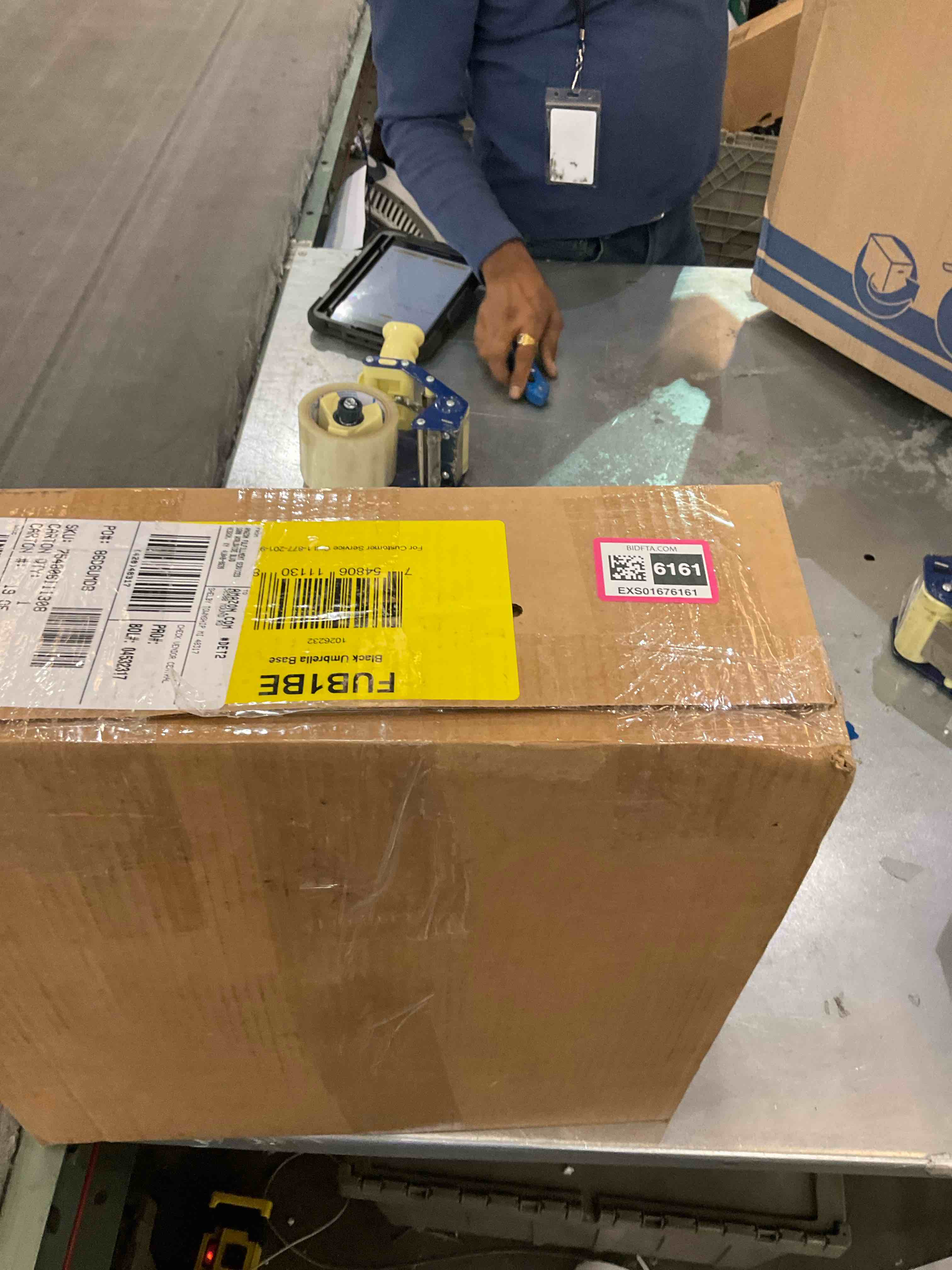 https://s3.amazonaws.com/lotting-images-prod/BargainHunt/EXS01676161_1714059801886.jpeg