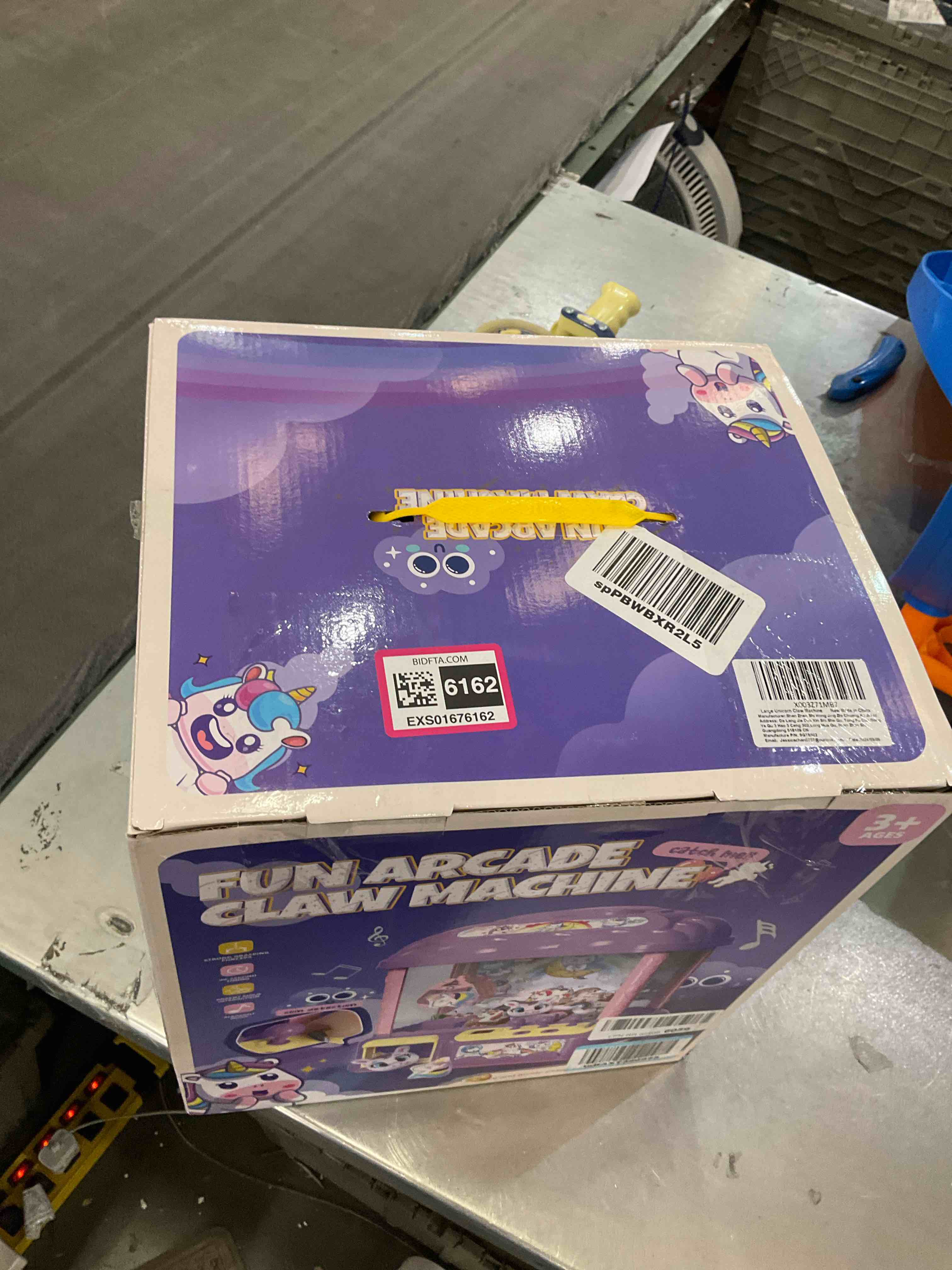 https://s3.amazonaws.com/lotting-images-prod/BargainHunt/EXS01676162_1714059902911.jpeg