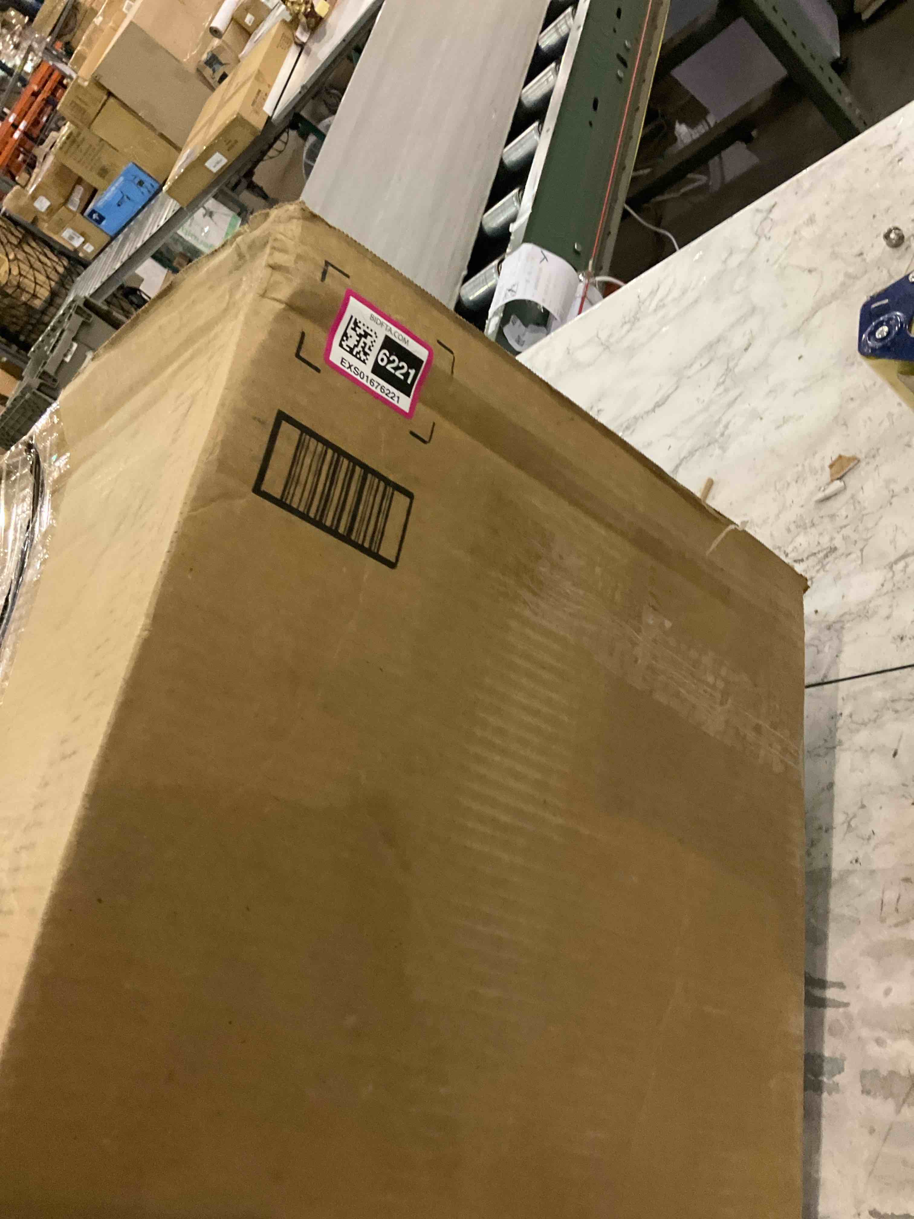 https://s3.amazonaws.com/lotting-images-prod/BargainHunt/EXS01676221_1714391306923.jpeg
