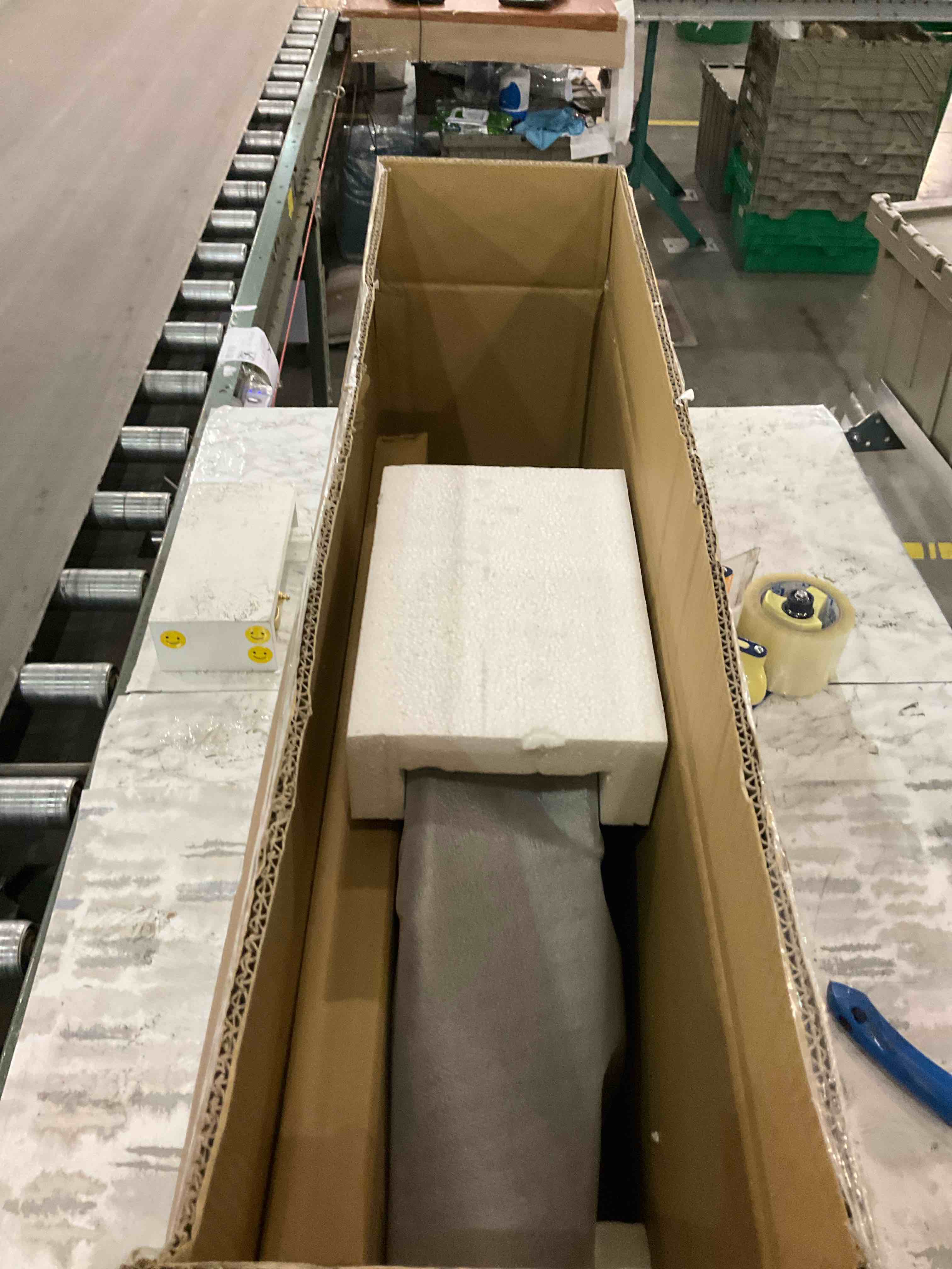 https://s3.amazonaws.com/lotting-images-prod/BargainHunt/EXS01676223_1714391499237.jpeg