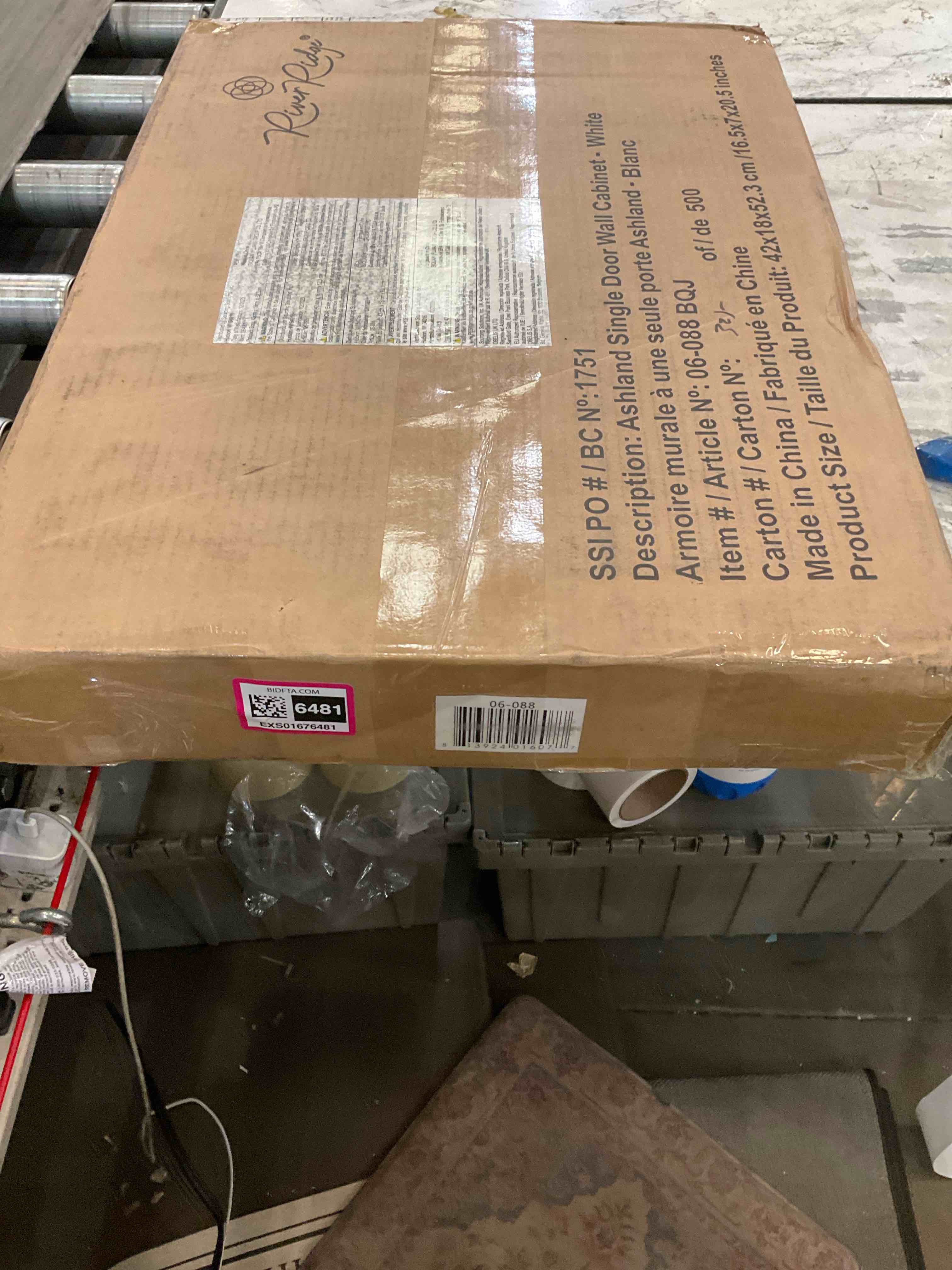 https://s3.amazonaws.com/lotting-images-prod/BargainHunt/EXS01676481_1714675038043.jpeg