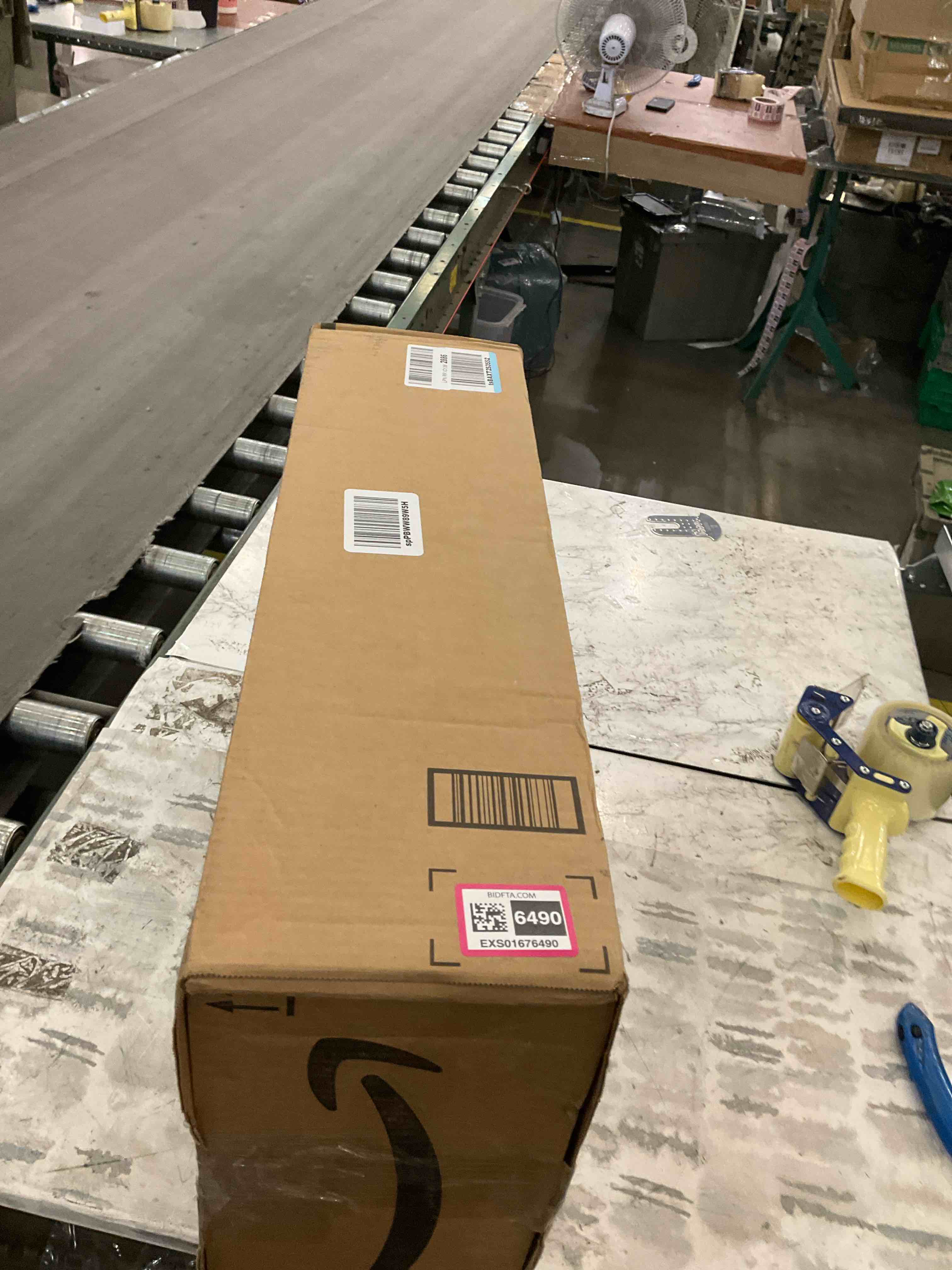 https://s3.amazonaws.com/lotting-images-prod/BargainHunt/EXS01676490_1714675870286.jpeg