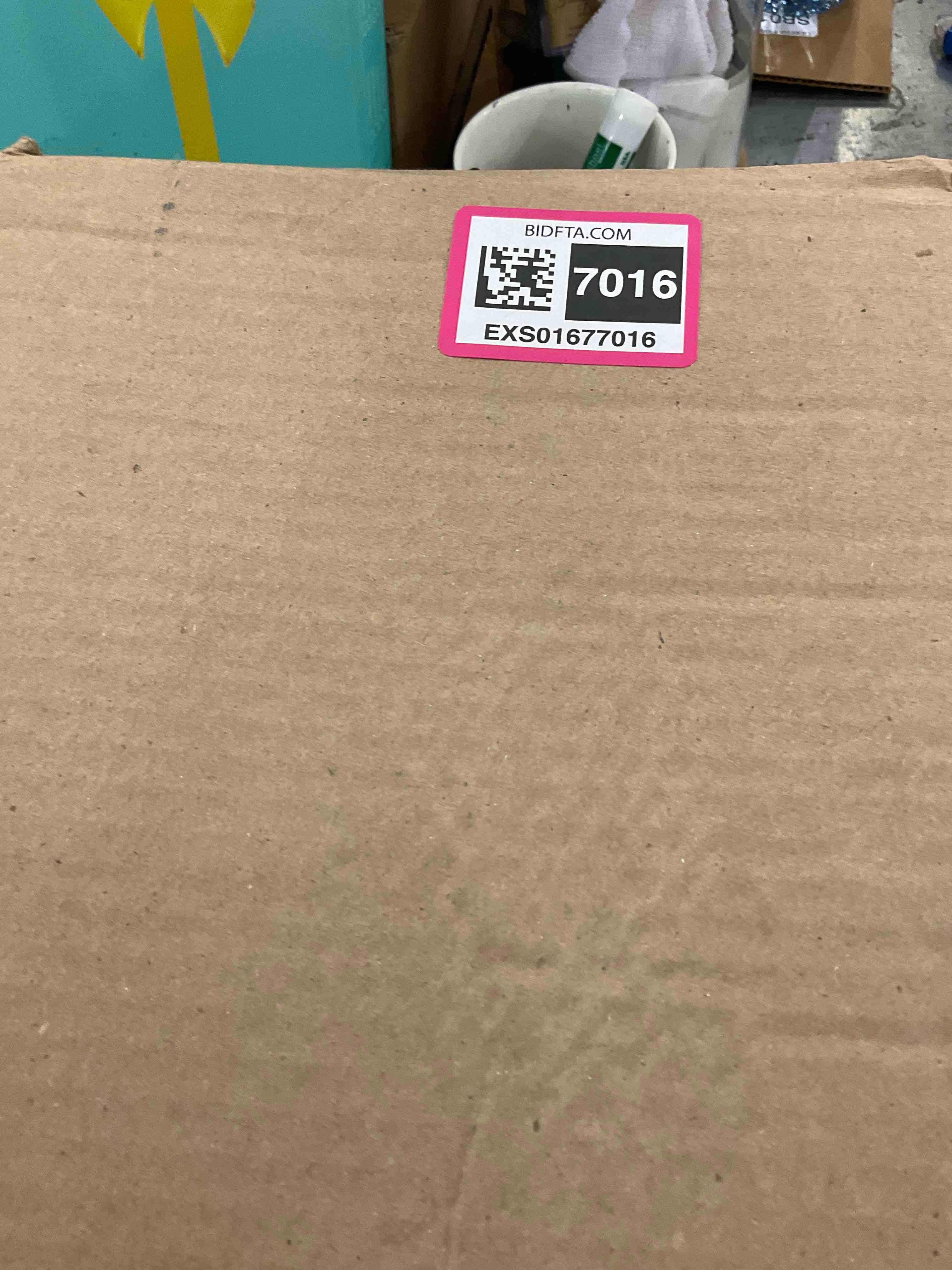 https://s3.amazonaws.com/lotting-images-prod/BargainHunt/EXS01677016_1713973166382.jpeg